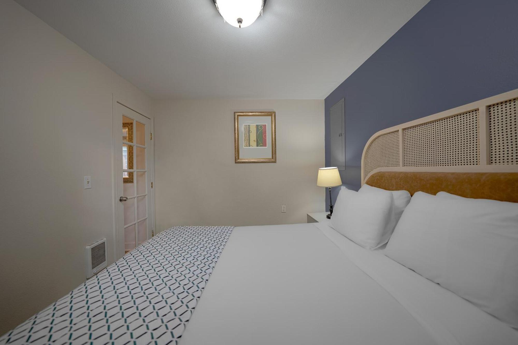 2 Bedroom Suite