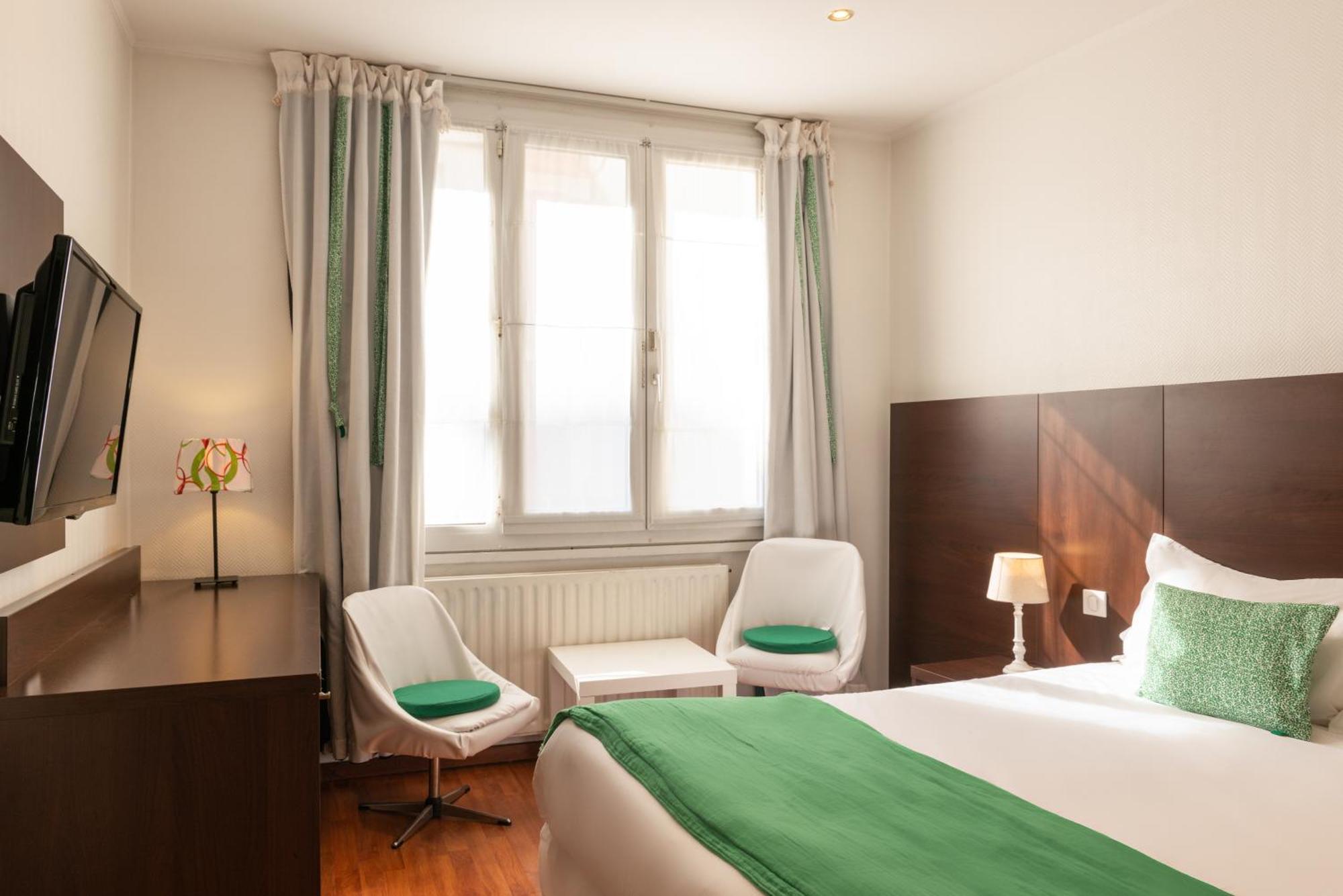 Comfort Room City View