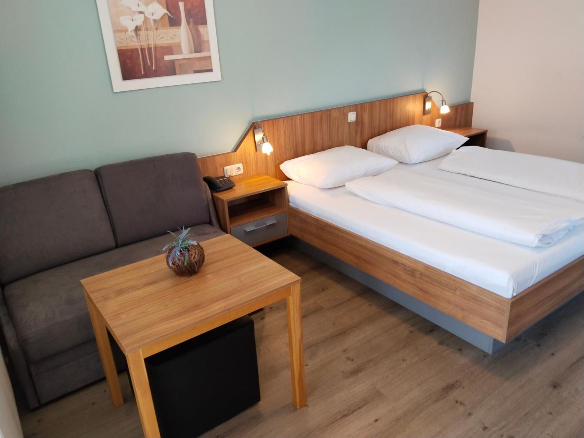 Deluxe Double Room Bath