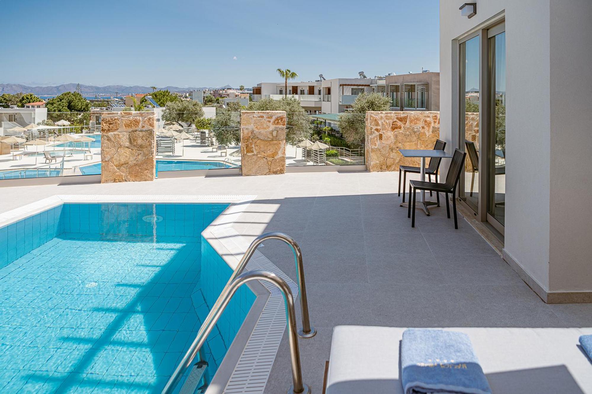 Luxury Suite with Private Pool