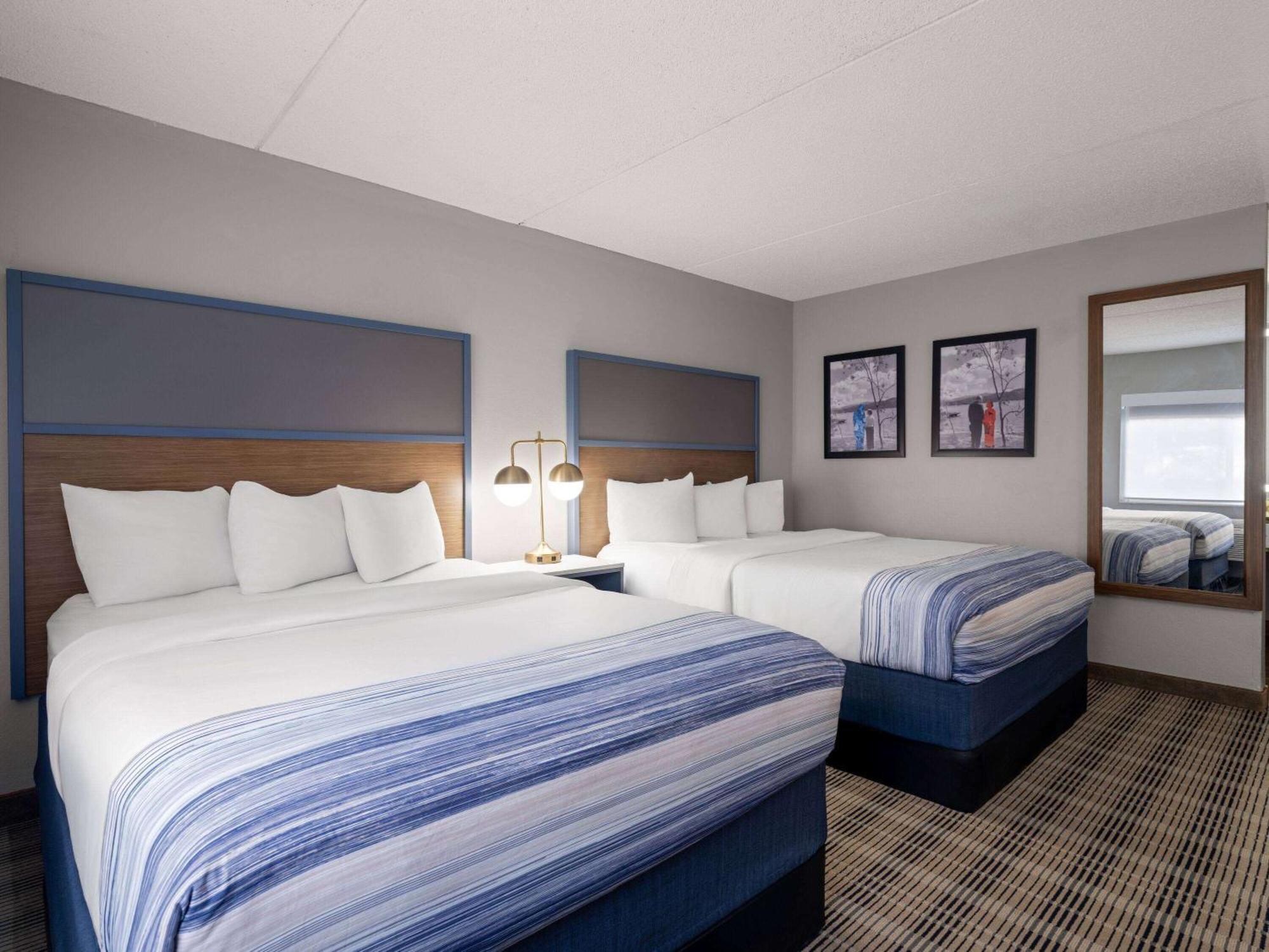 Queen Room Two Queen Beds Non-Smoking