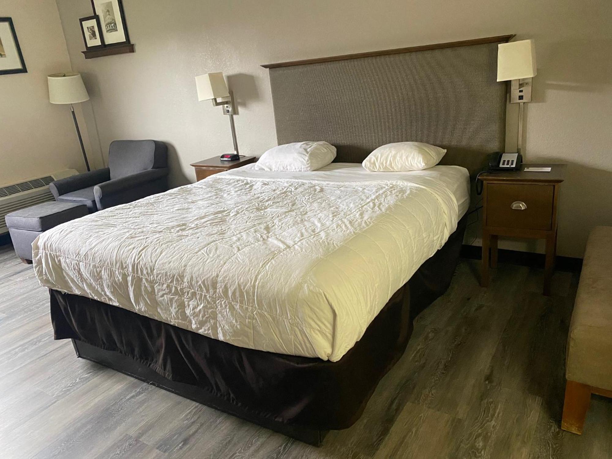 Standard King Room