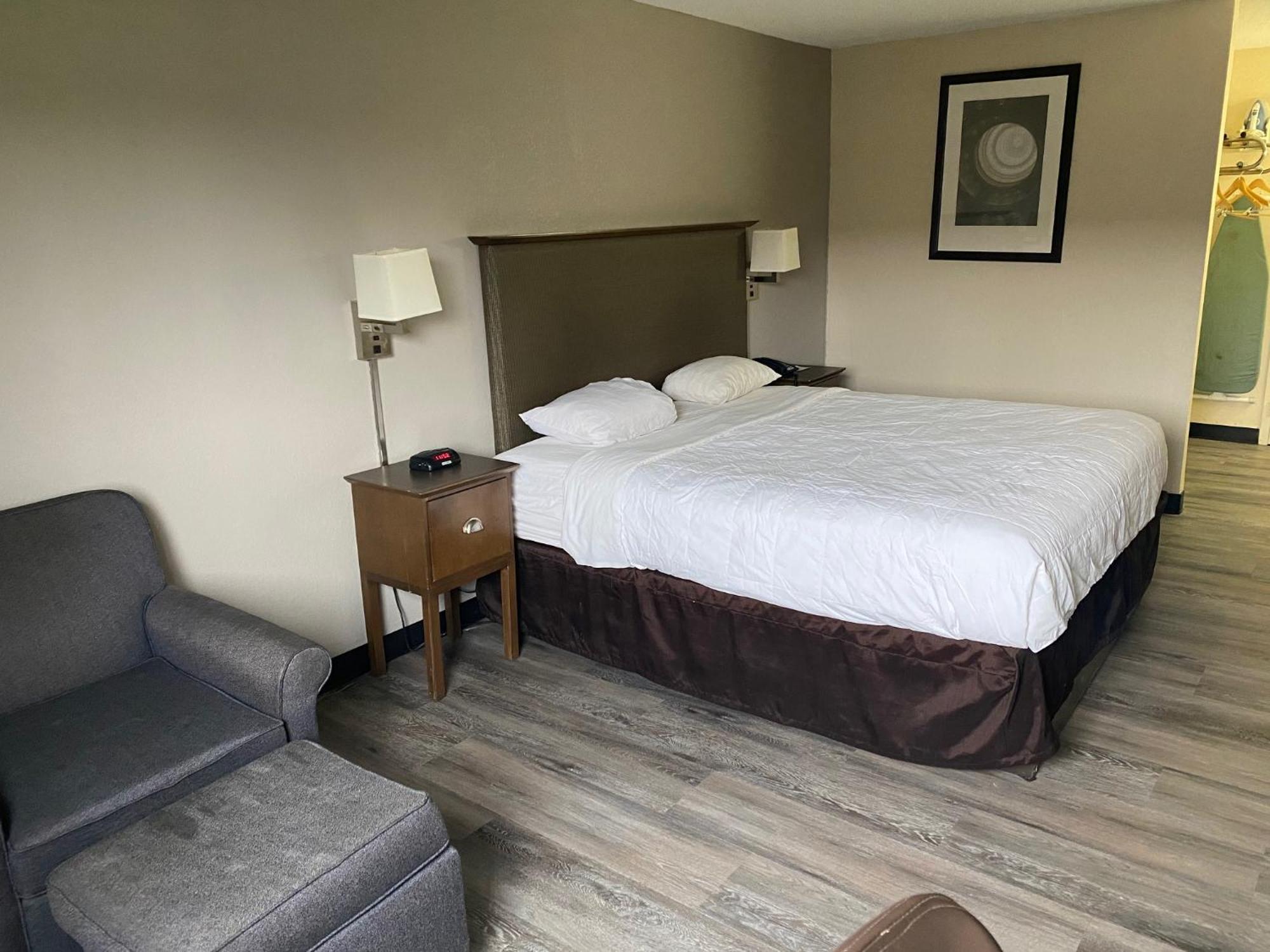 Standard King Room