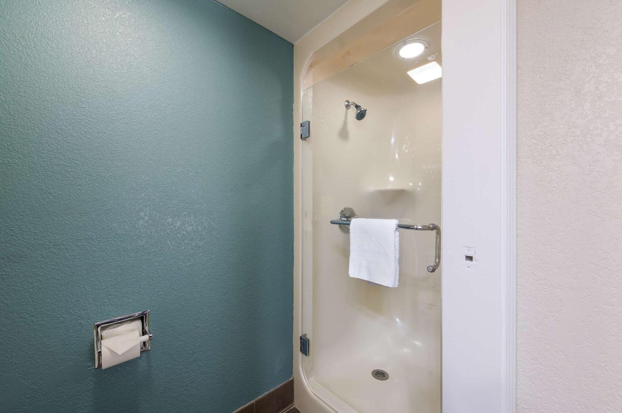 Double Room Two Double Beds Non-Smoking