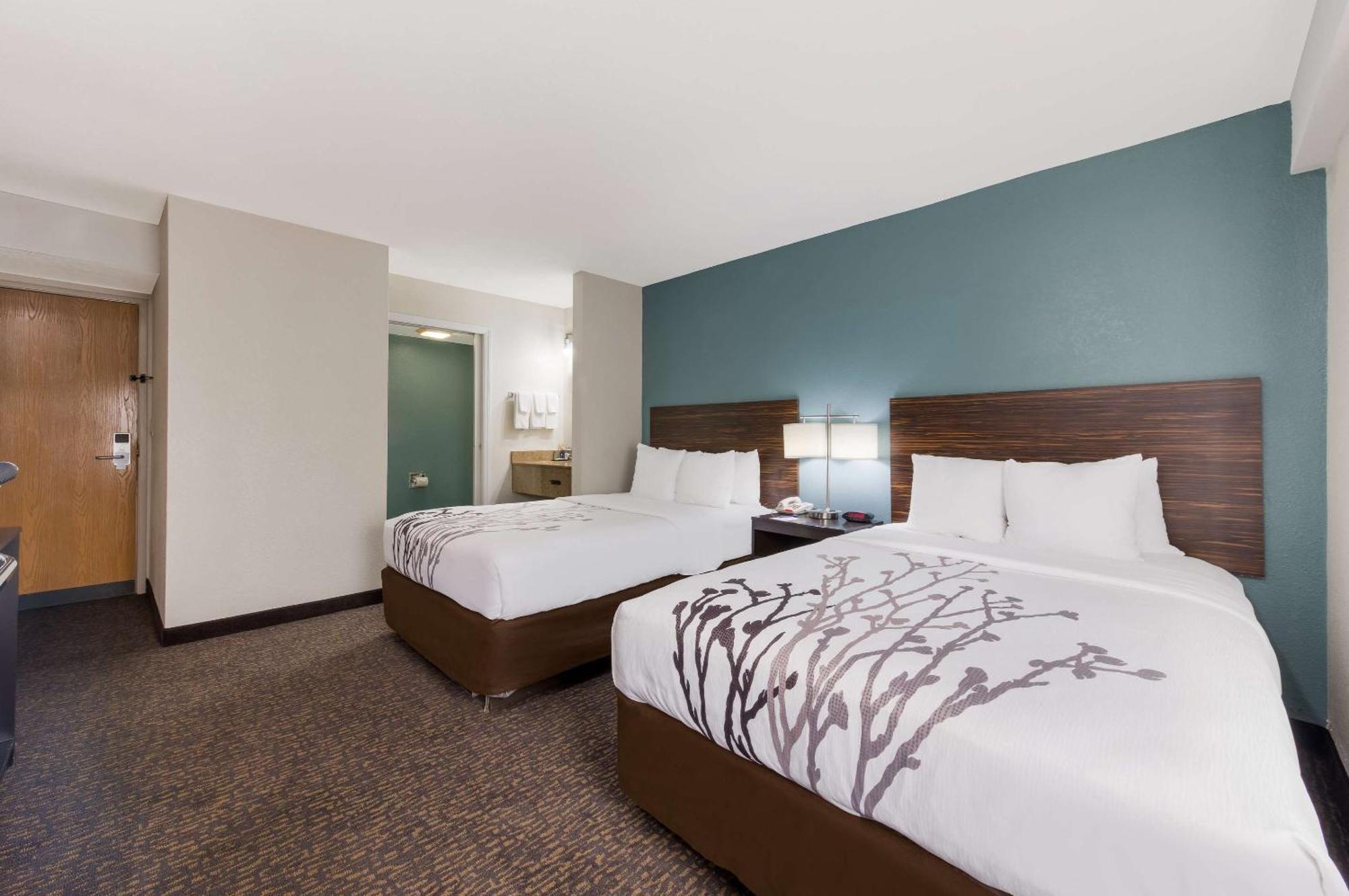 Double Room Two Double Beds Non-Smoking