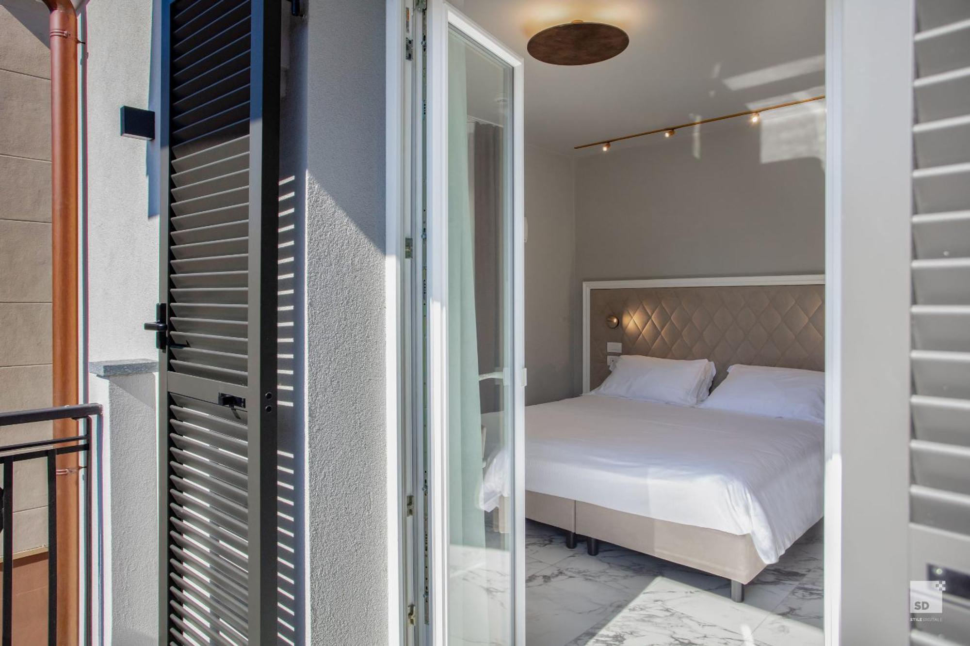 Large Double or Twin Room