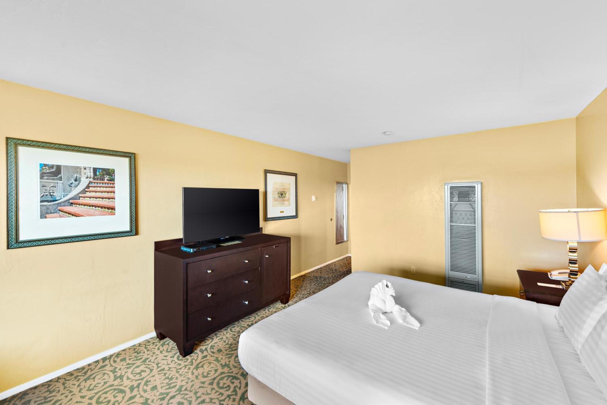Standard King Room