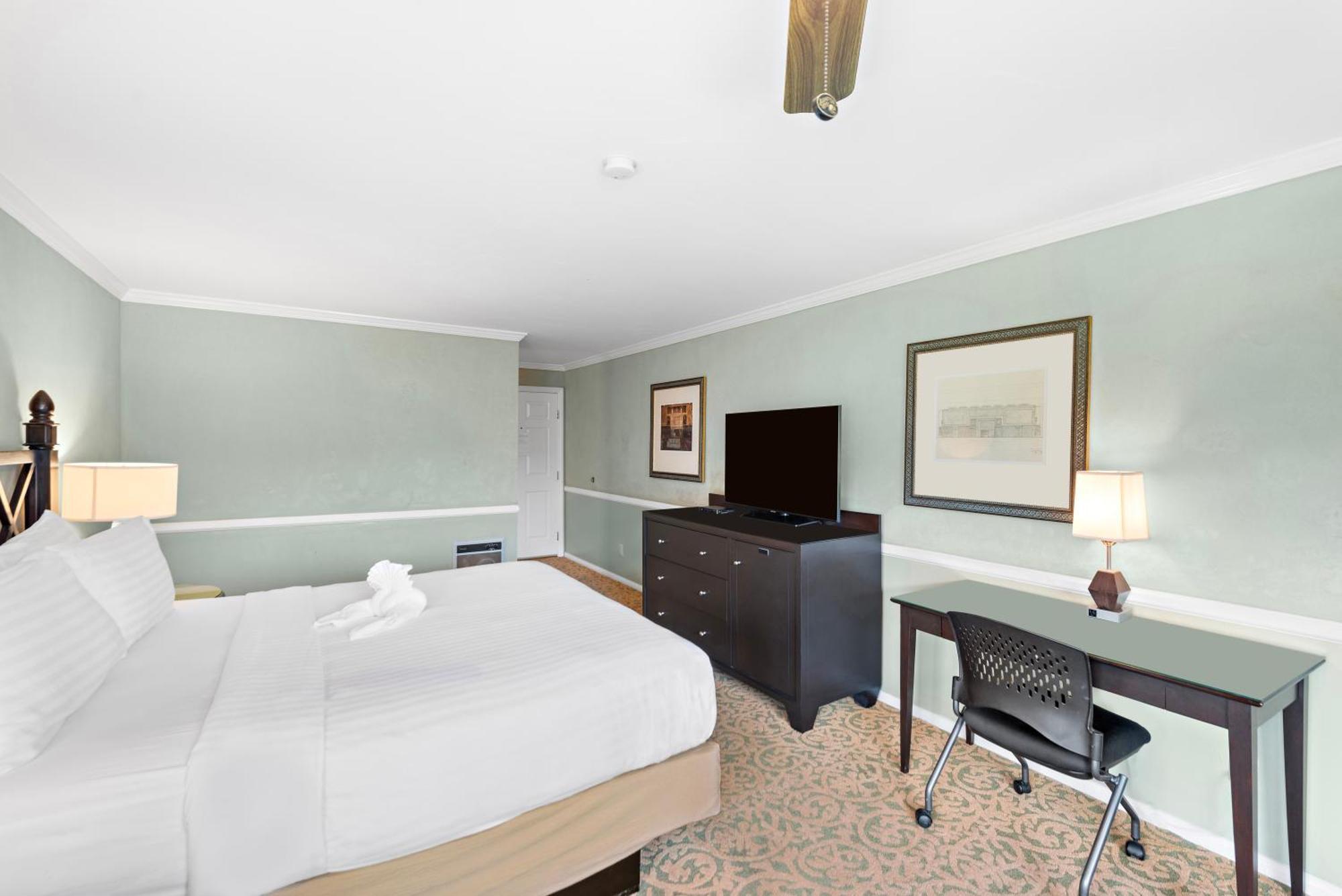 Standard King Room