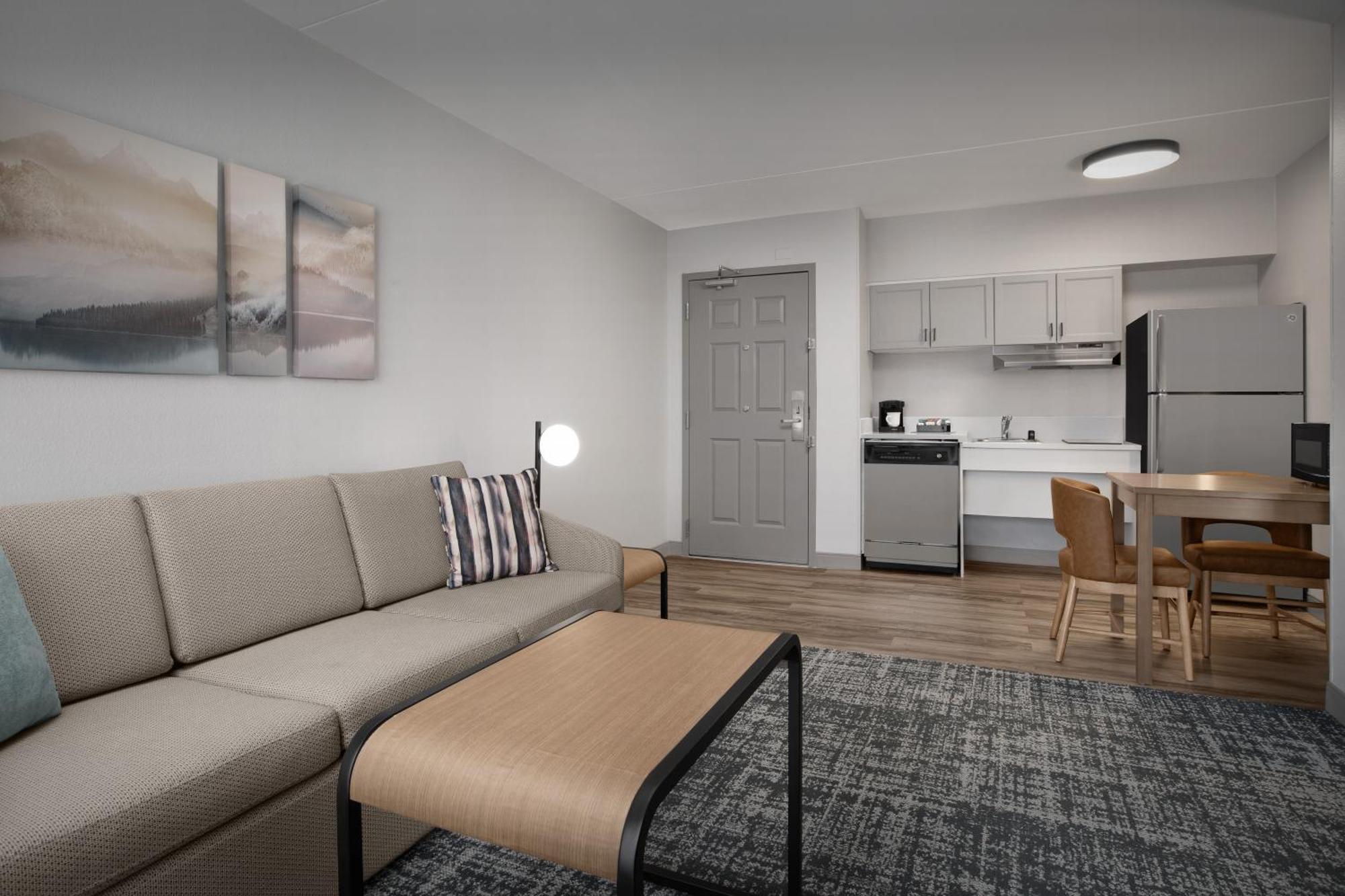 King Suite Mobility Access or Non-Smoking