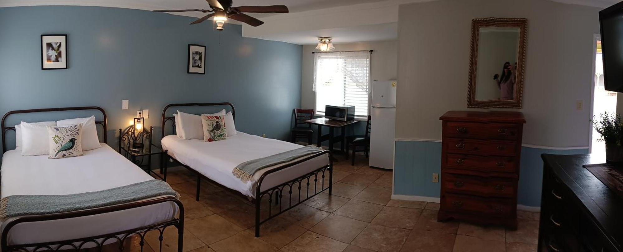 Double Room with Two Double Beds and Kitchen