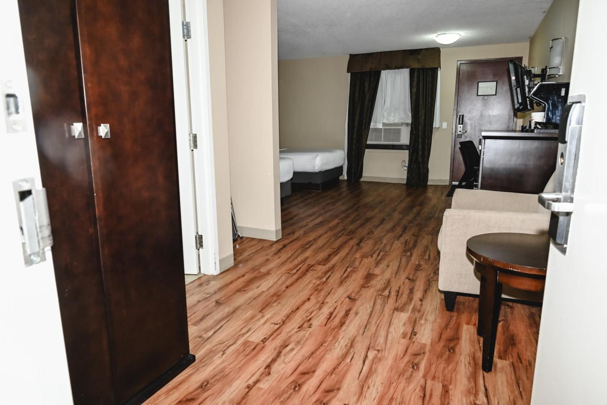 Accessible Standard Room Two Double Beds