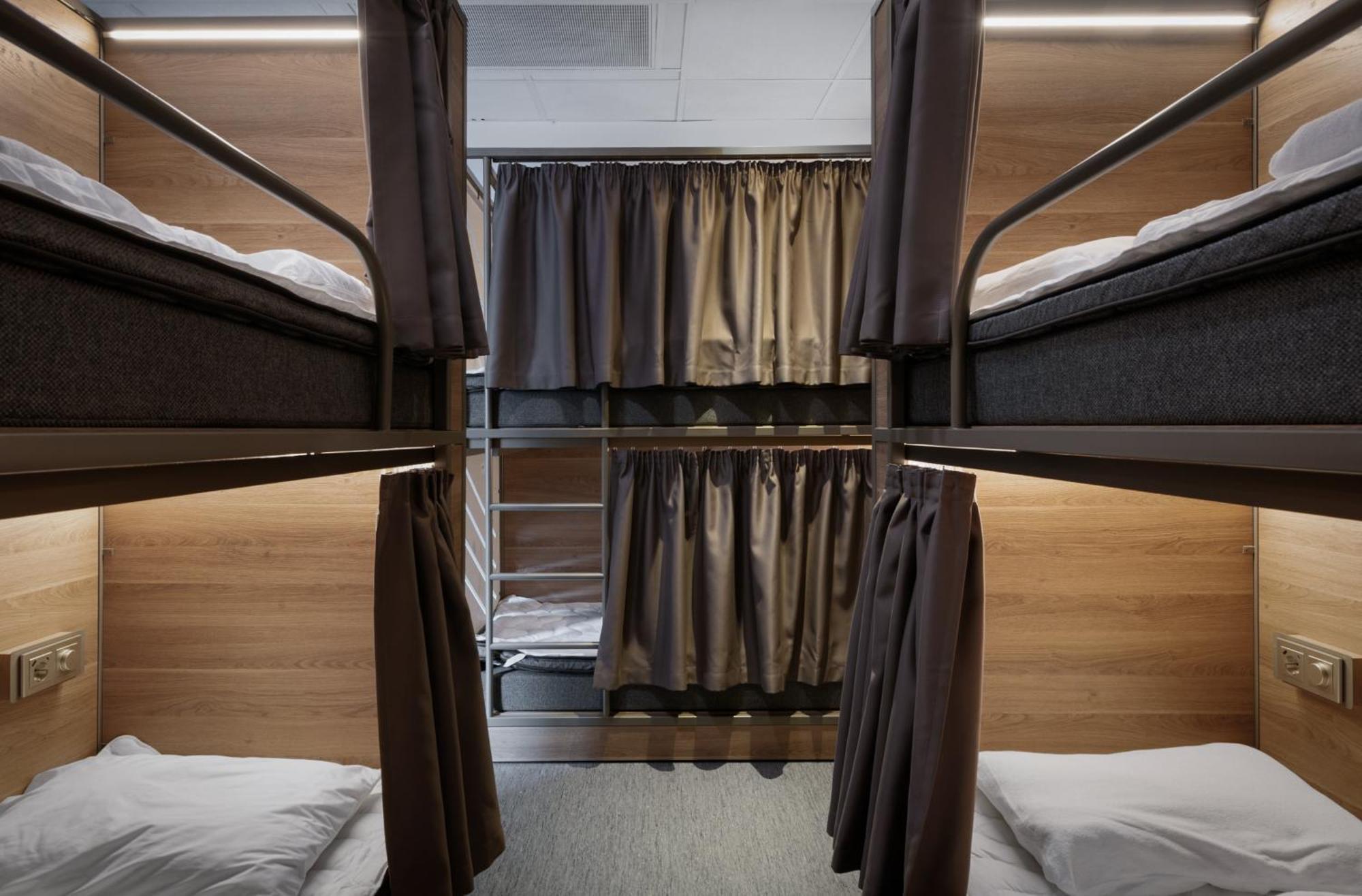 Single Bed 12-Bed Mixed Dormitory Room