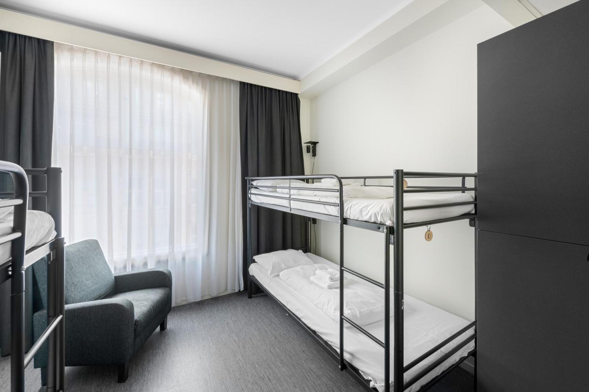 Bed 4-Bed Mixed Dormitory Room