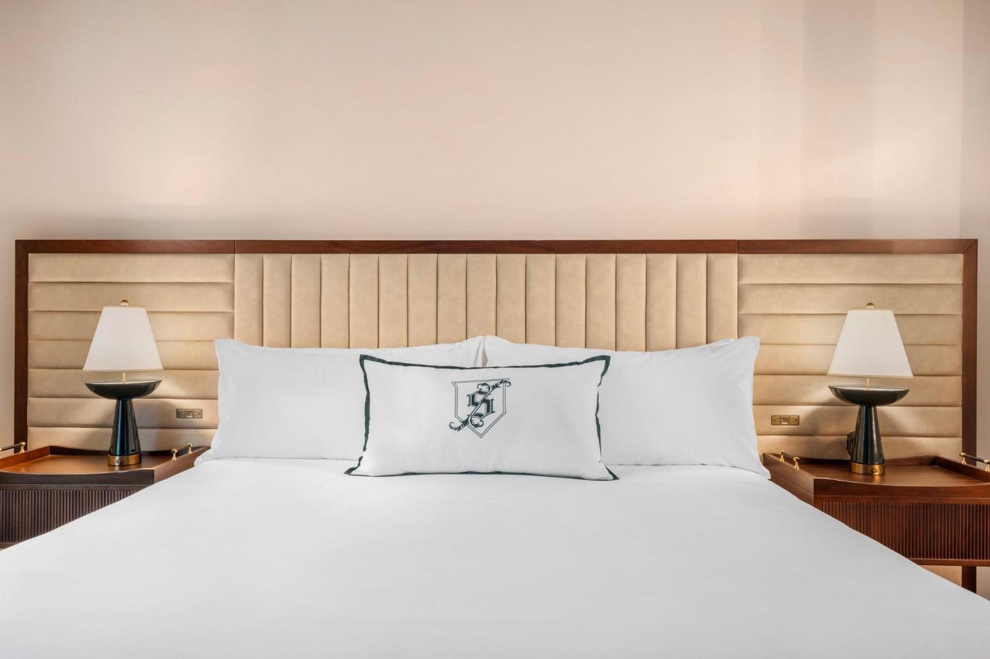 Severin Suite 1 King Bed