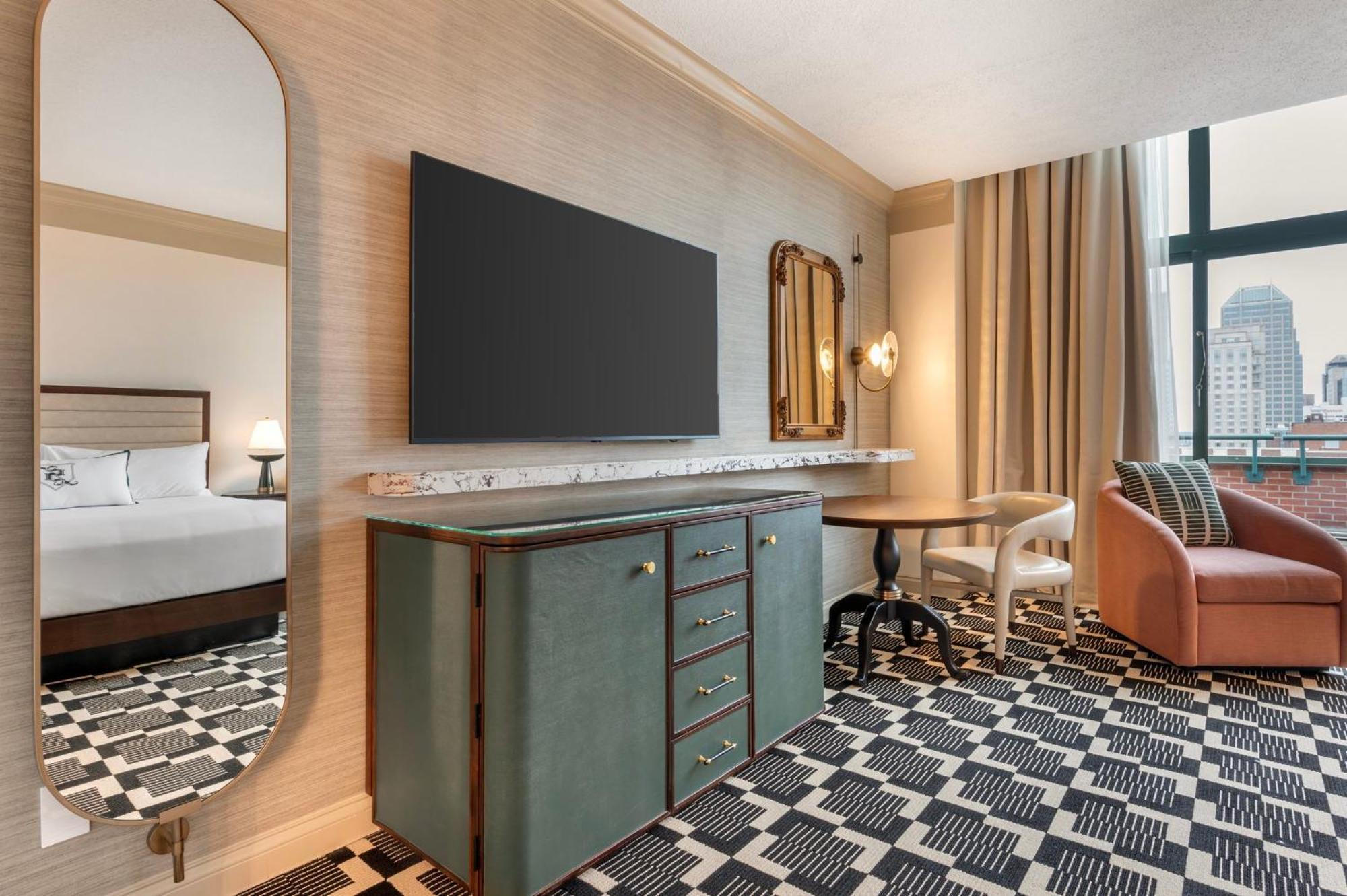 Premier King Room
