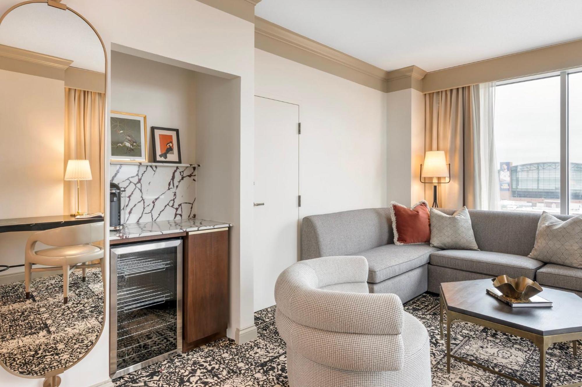Plaza Suite 1 King Bed