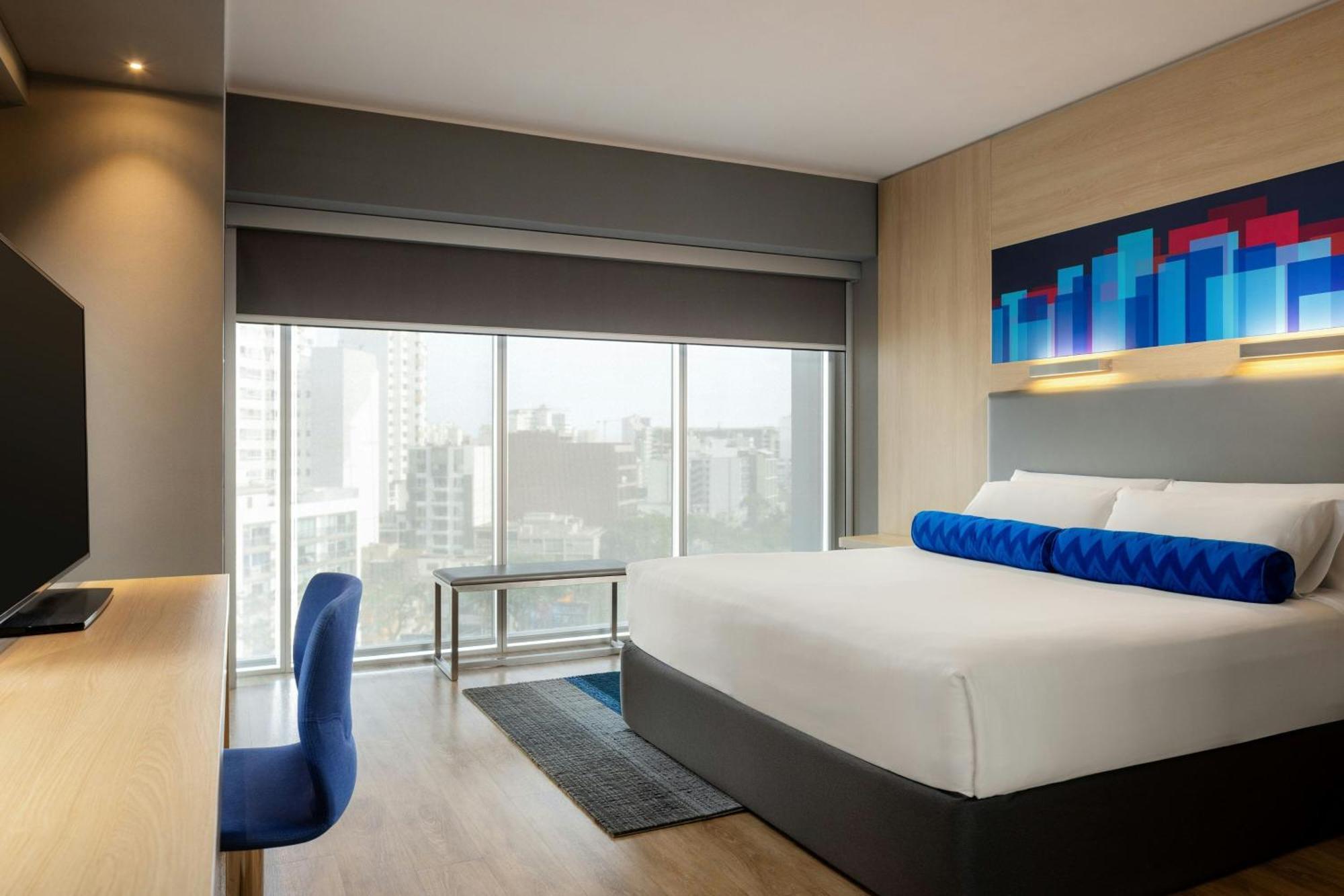 Breezy Room Larger Guest Room 1 King