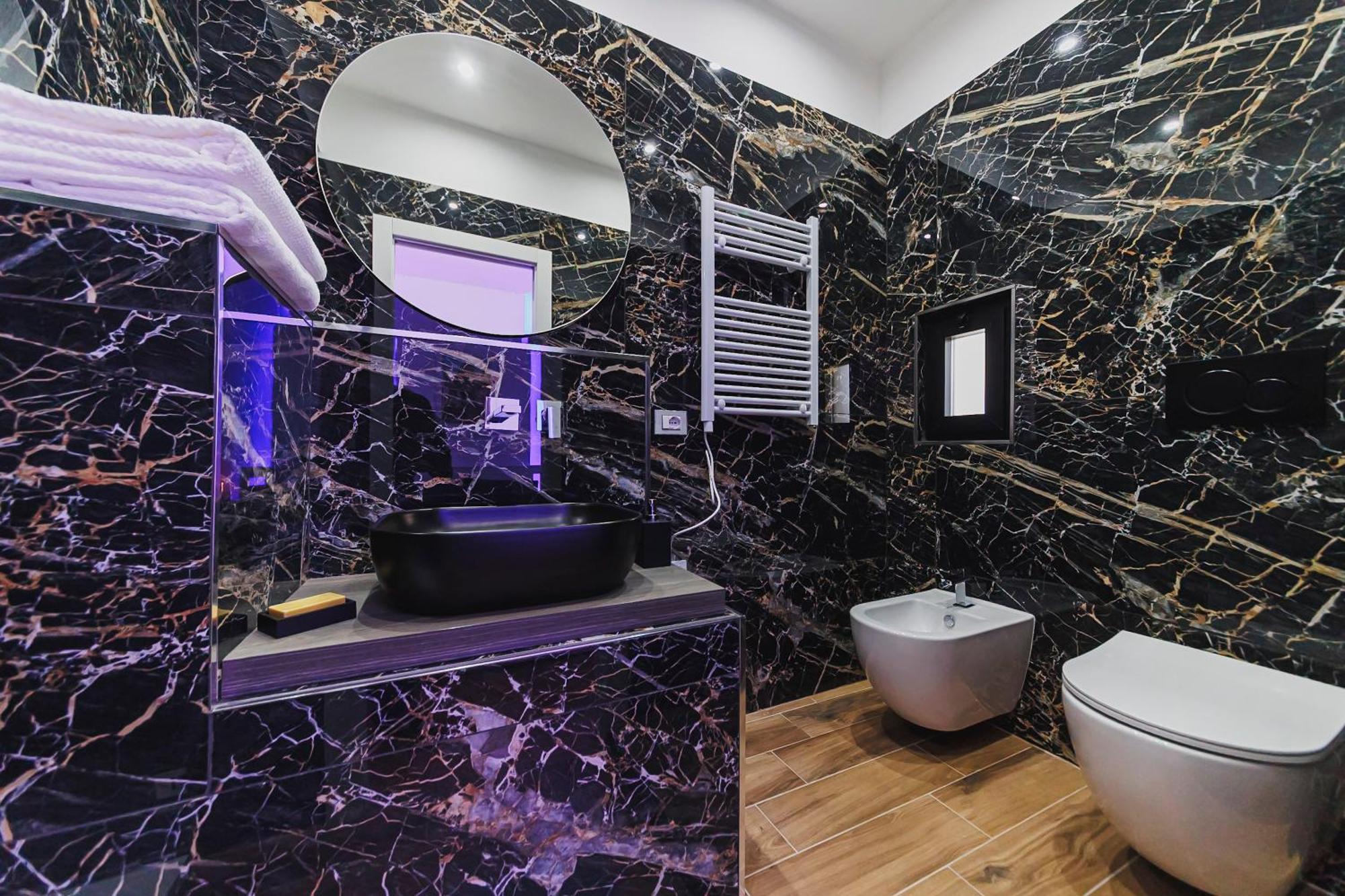 Double Room Private Bathroom