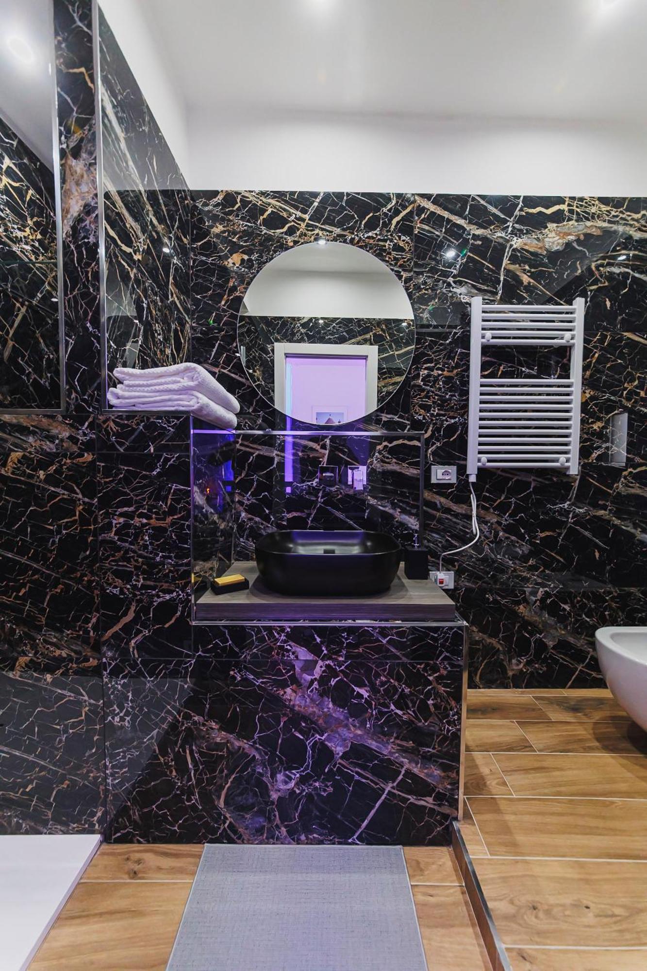 Double Room Private Bathroom