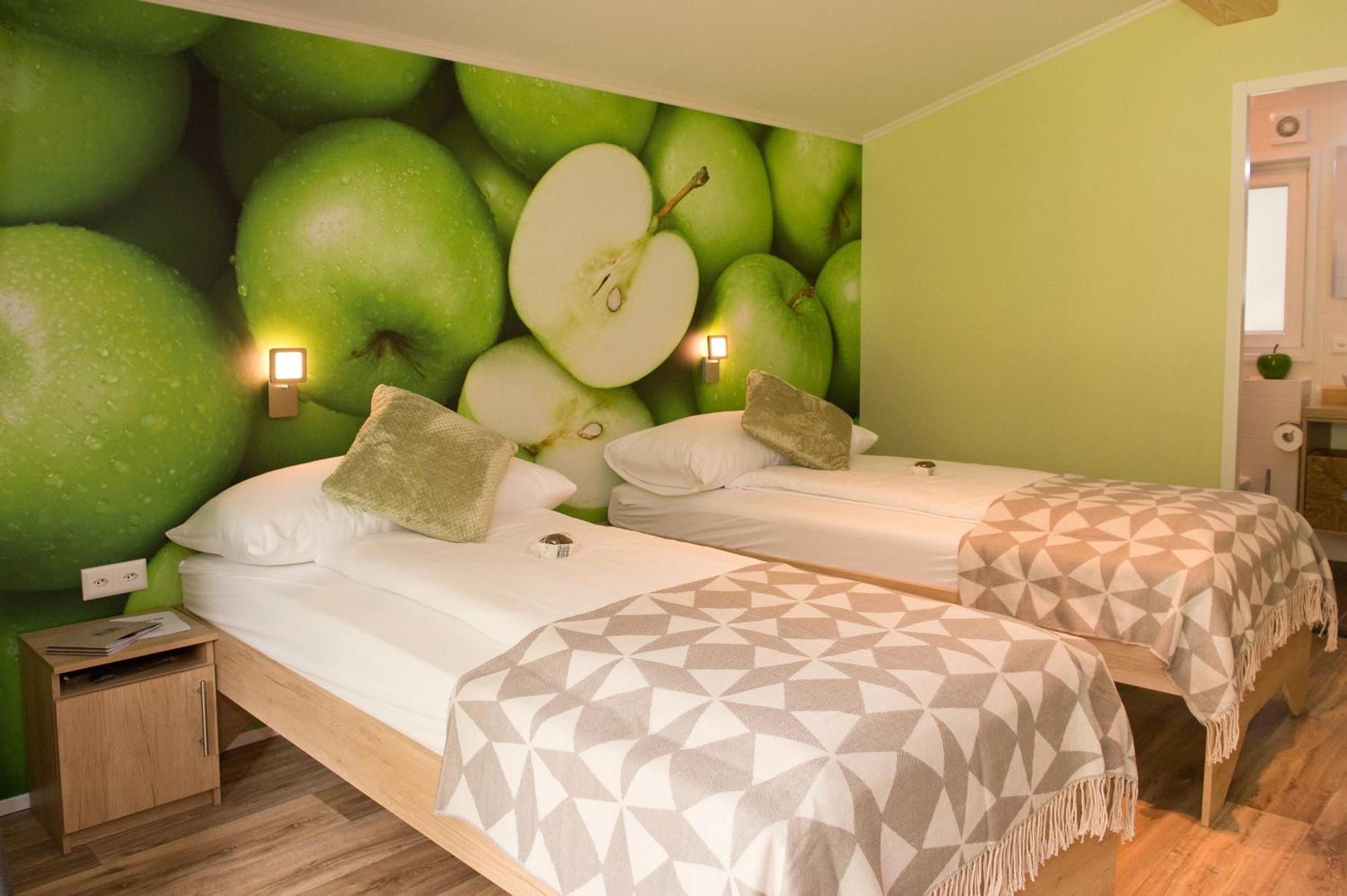 "Green Apple" - Glamping Lodge