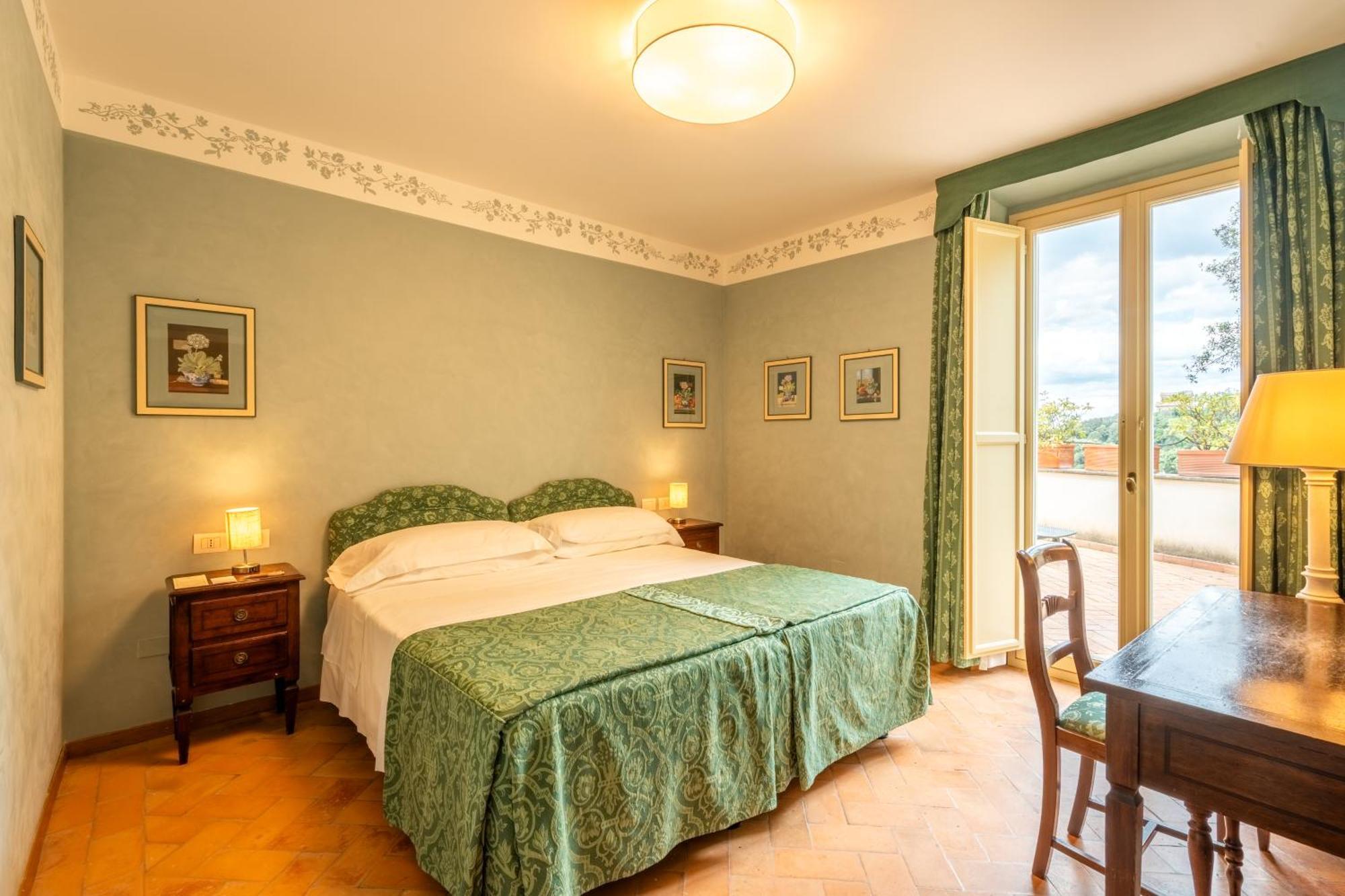 Classic Double Room