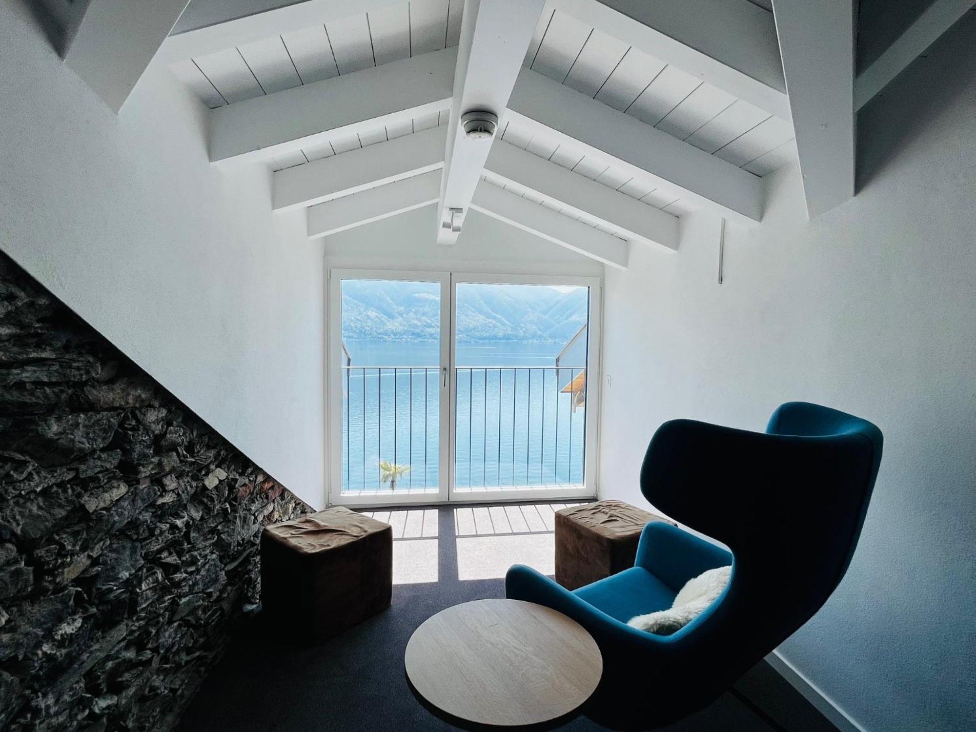 Family Room with Lake View