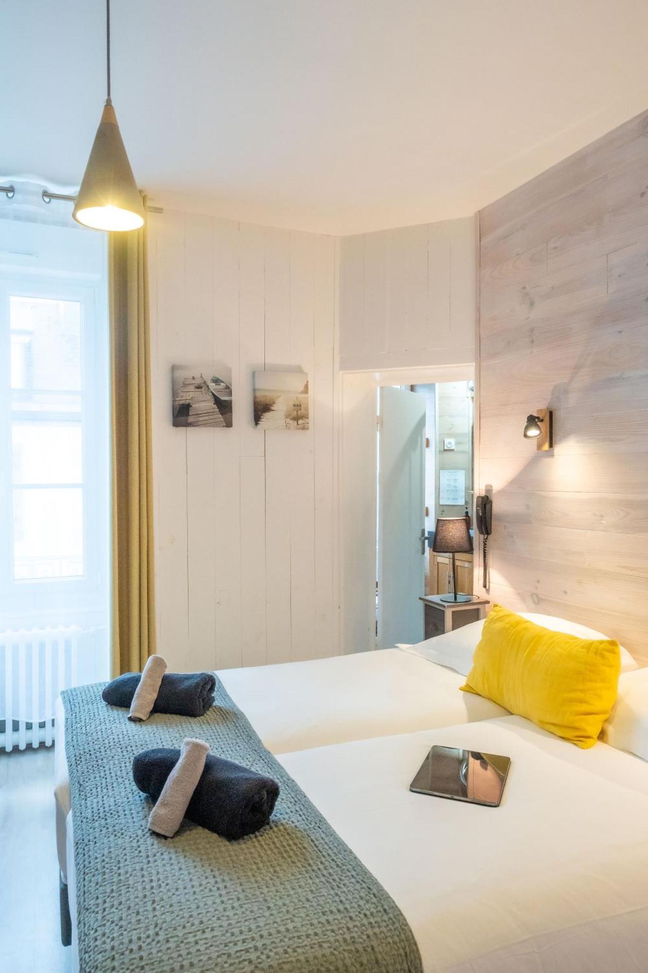 Triple Room Bathroom