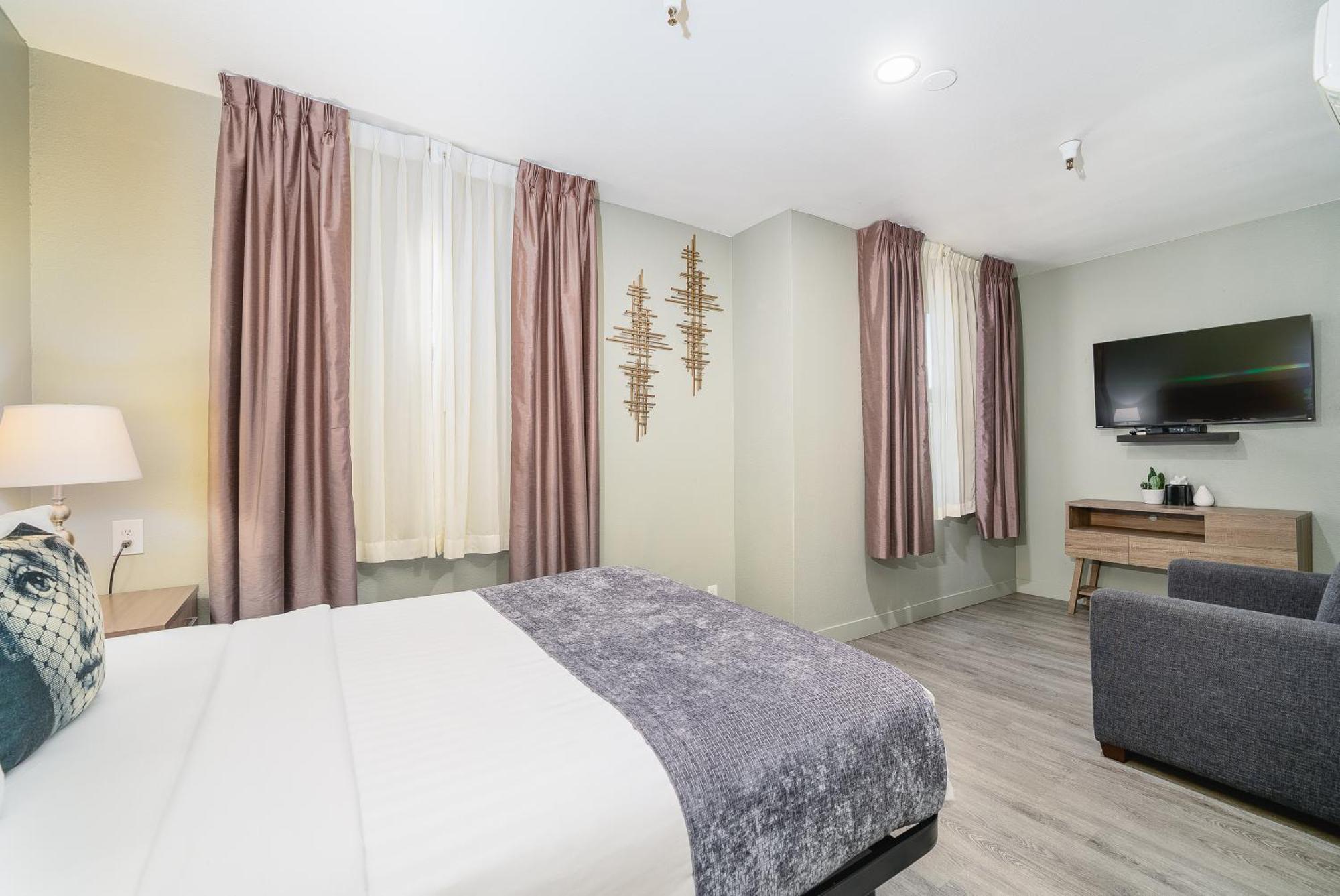 Superior Queen Room