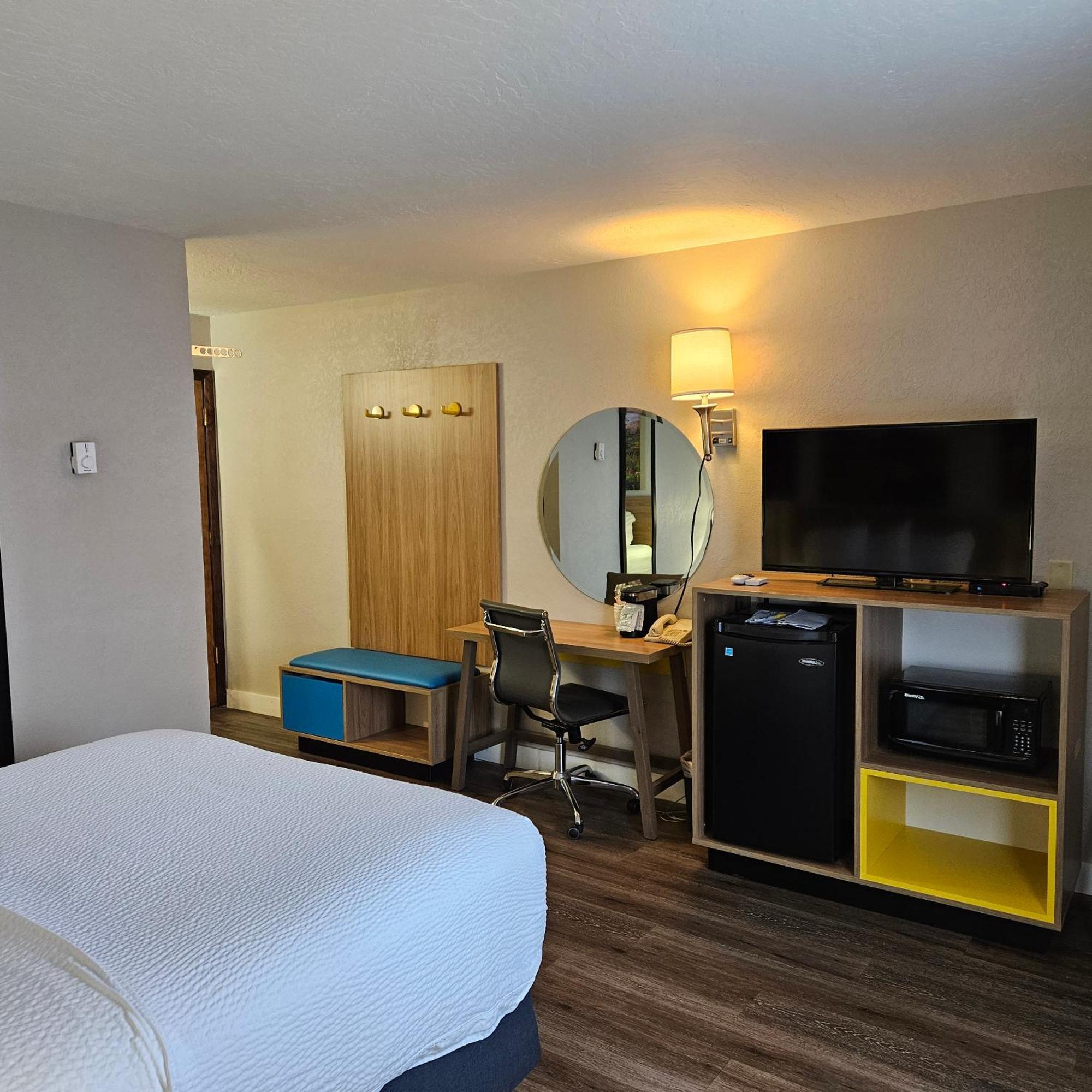 King Room - Non-Smoking