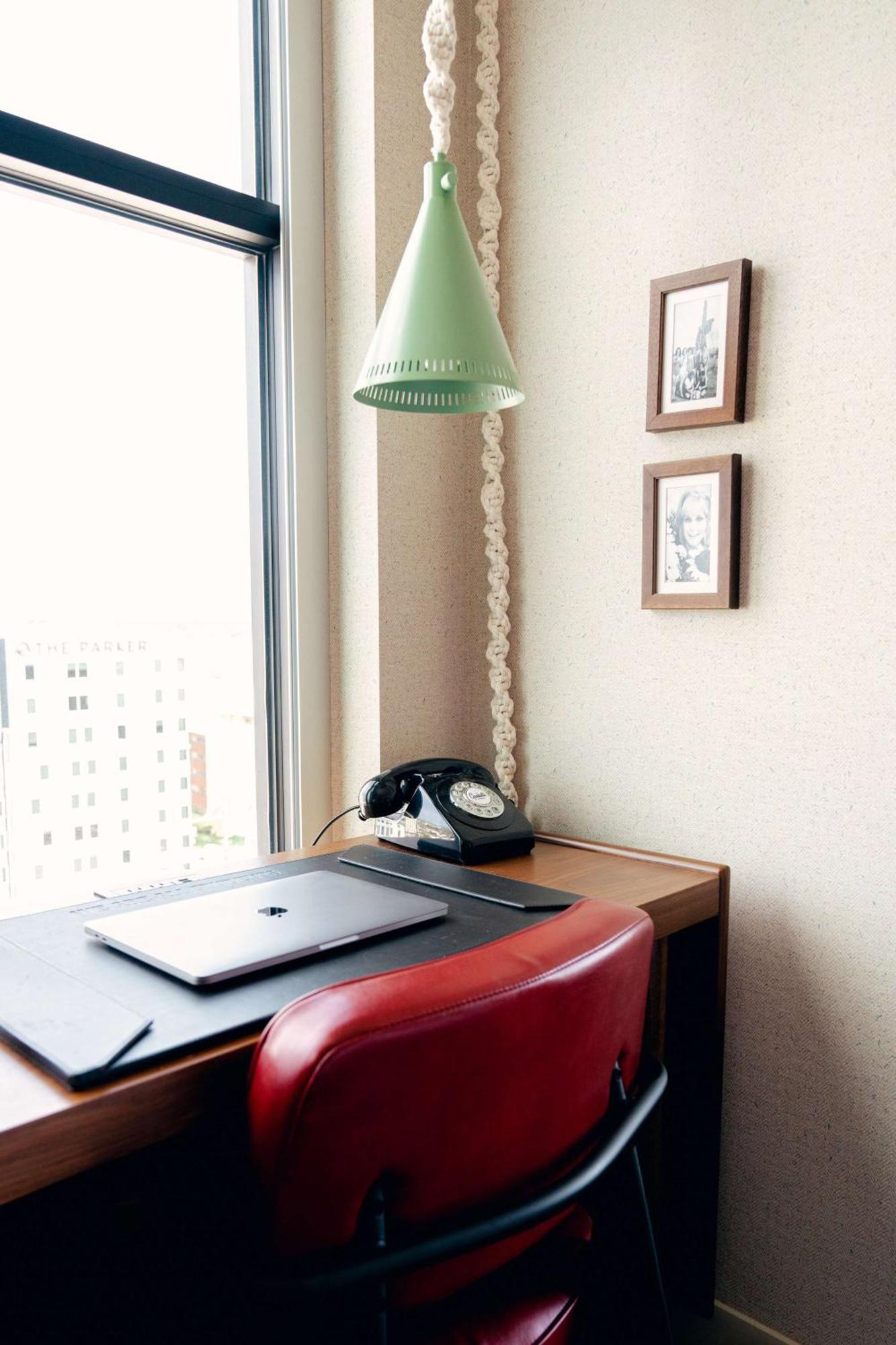 Graduate King Room