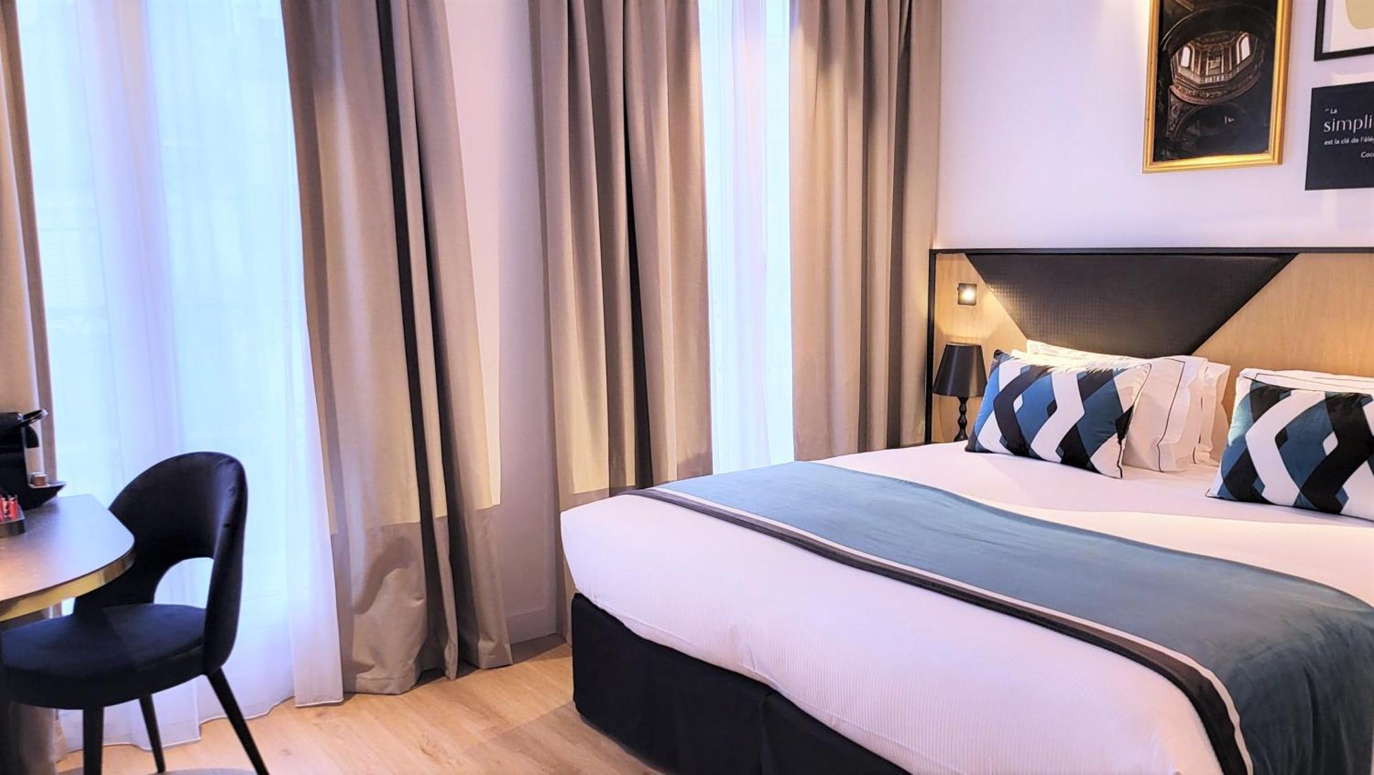 Superior Double Room Pool Access