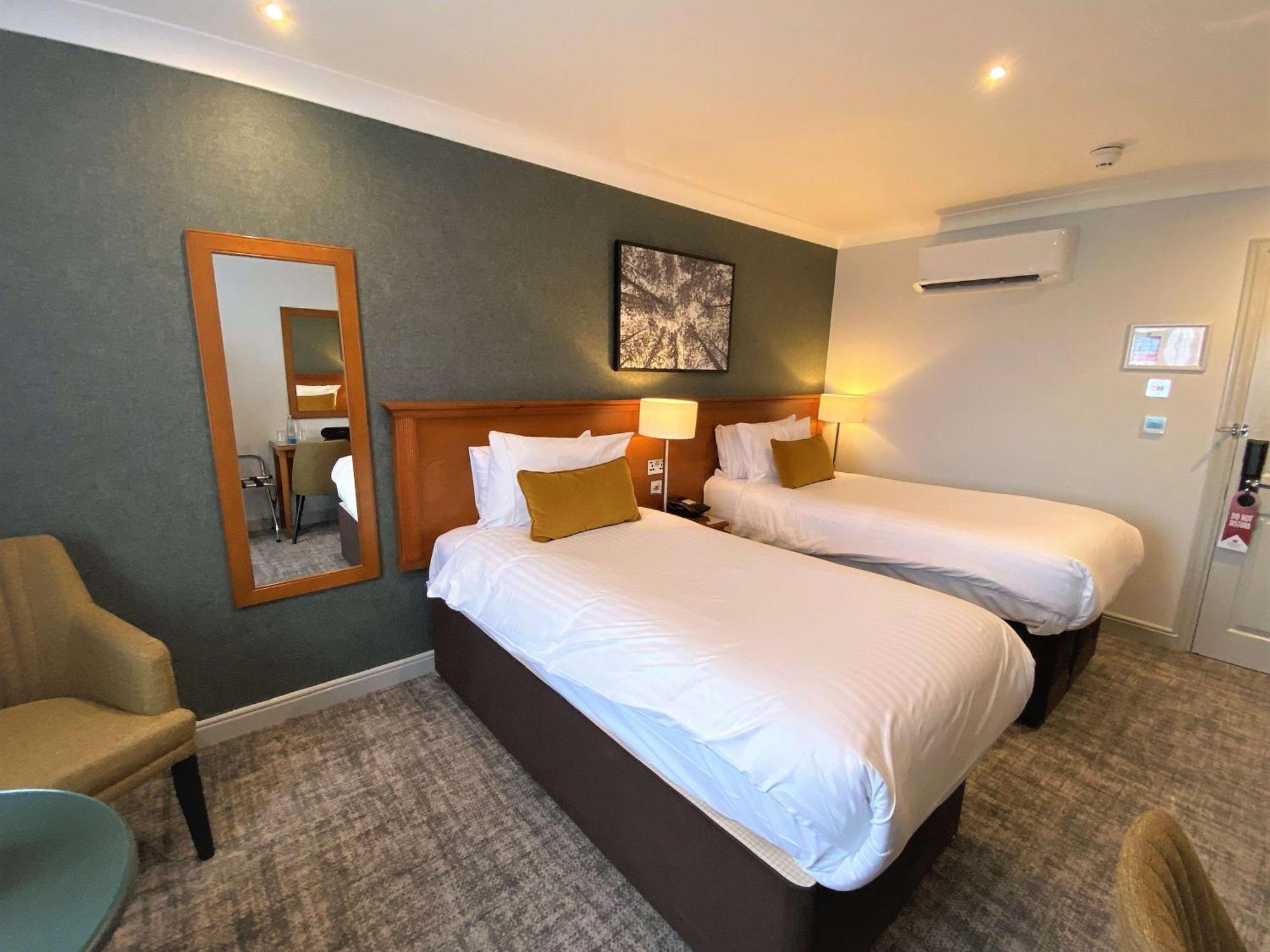 Standard Twin Room Accessible