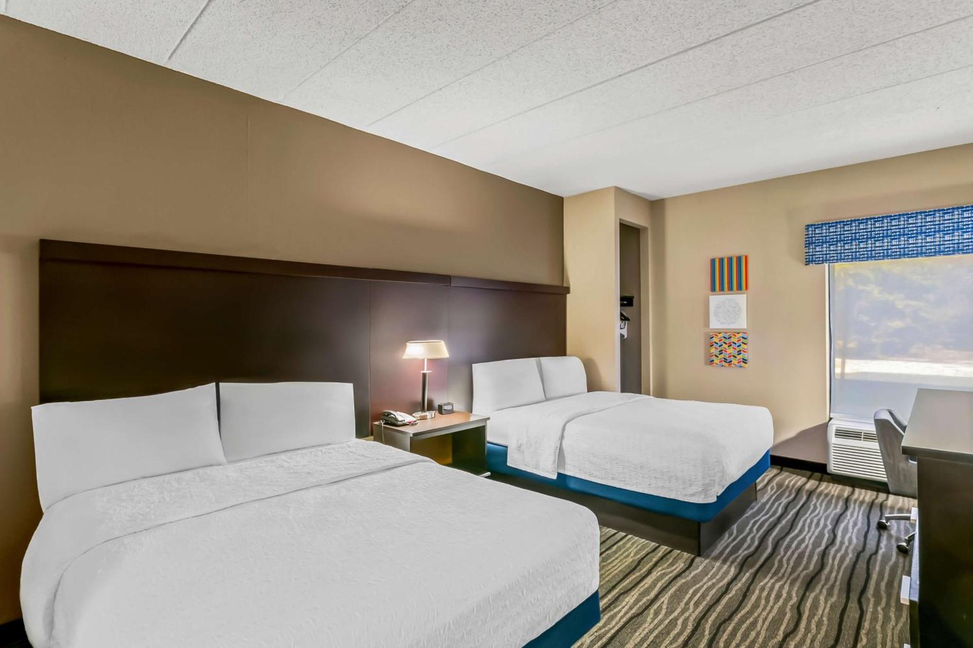 Queen Room with Two Queen Beds (4 Adults)