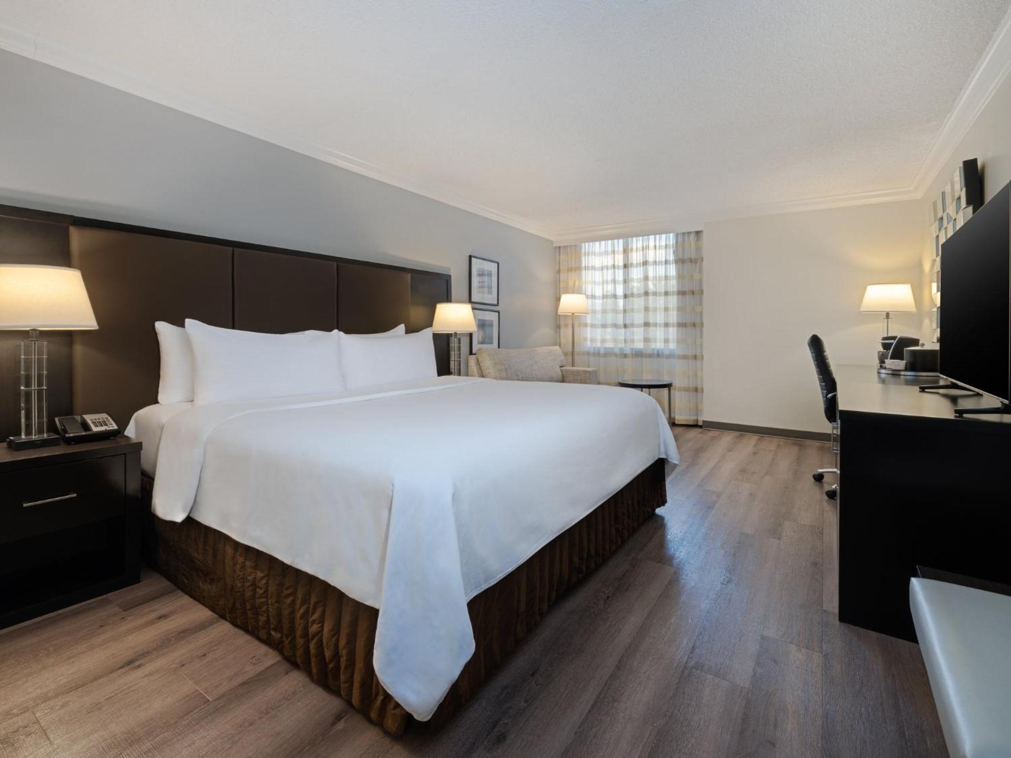 Standard King Room