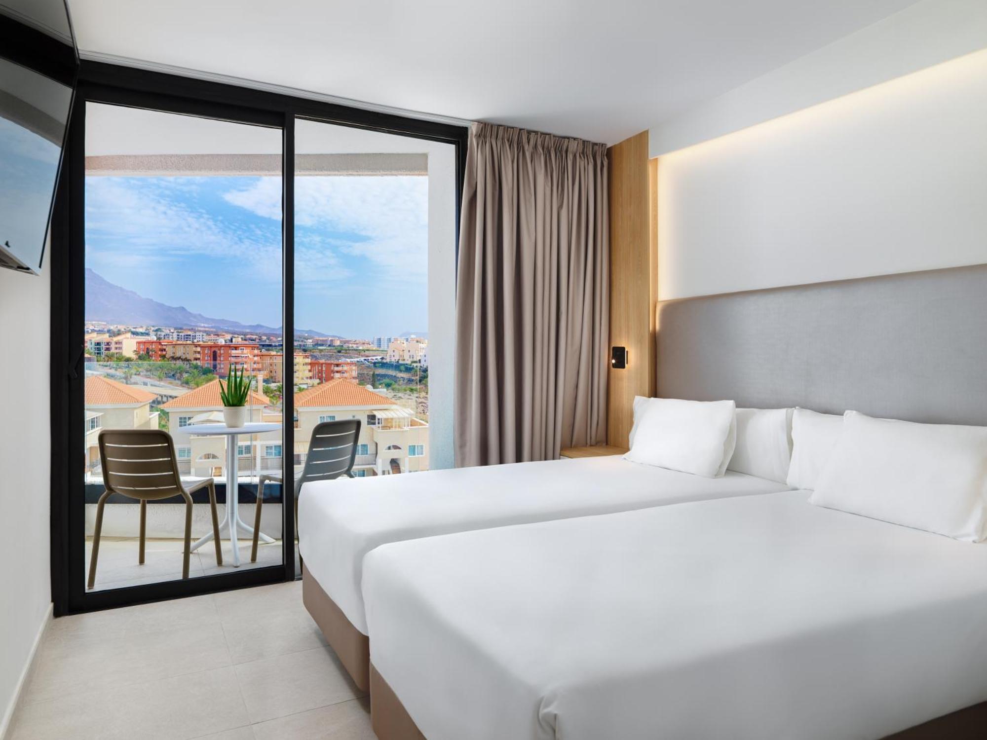 Chambre Double - Vue Latérale sur Mer