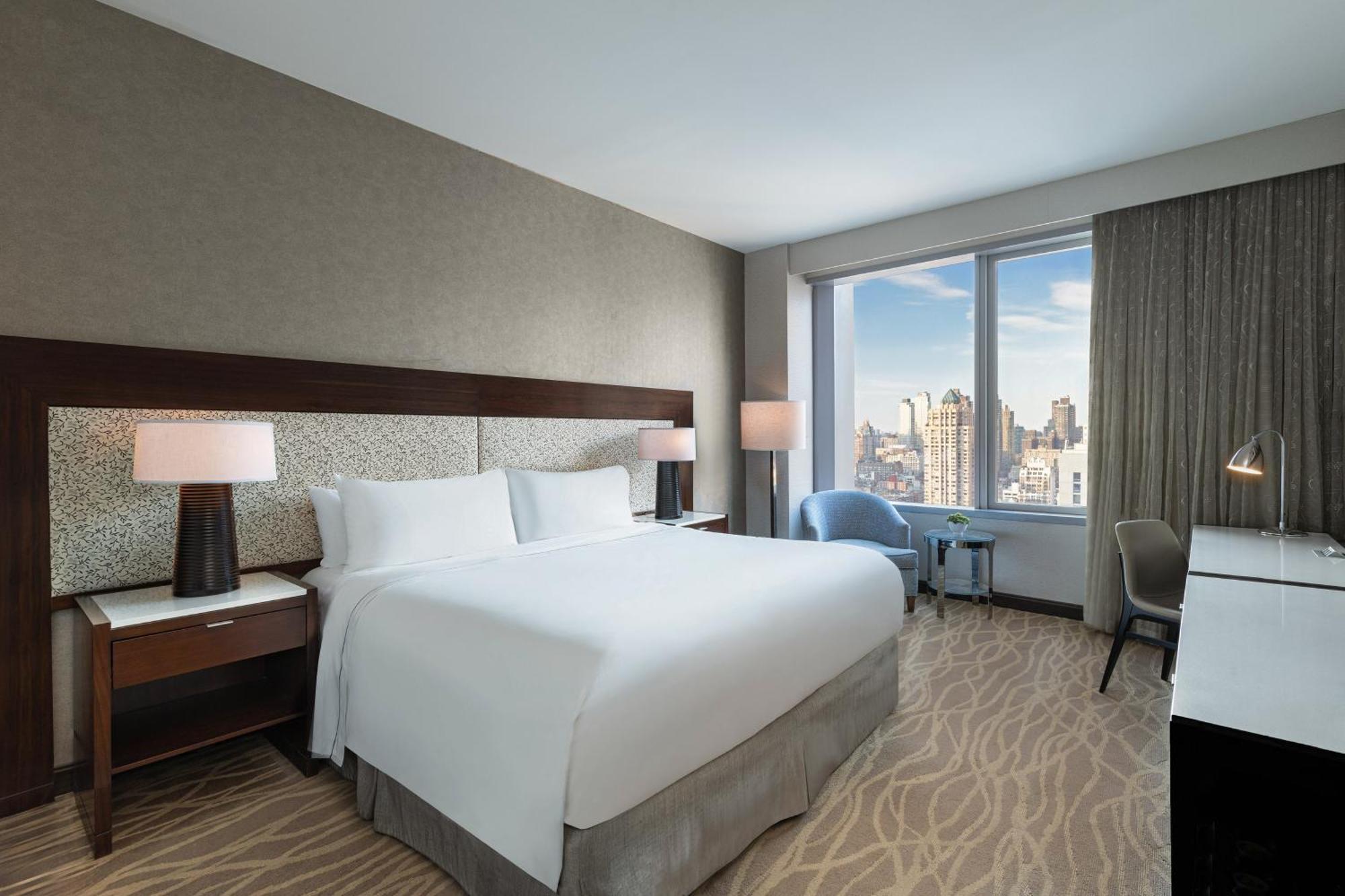Premium Corner King Room
