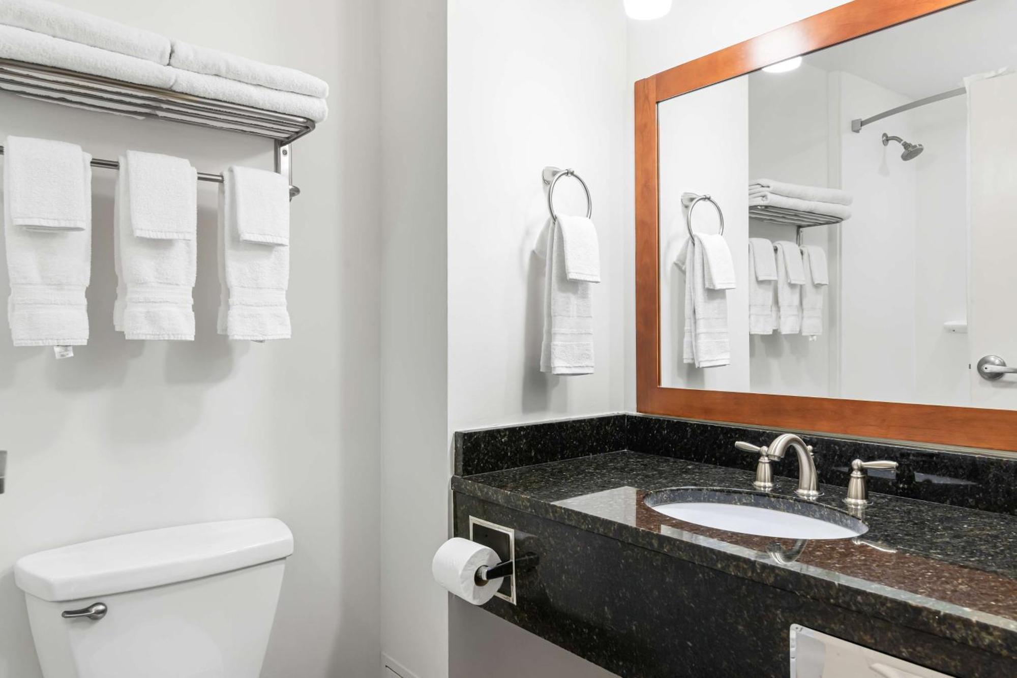 King Room Wet Bar