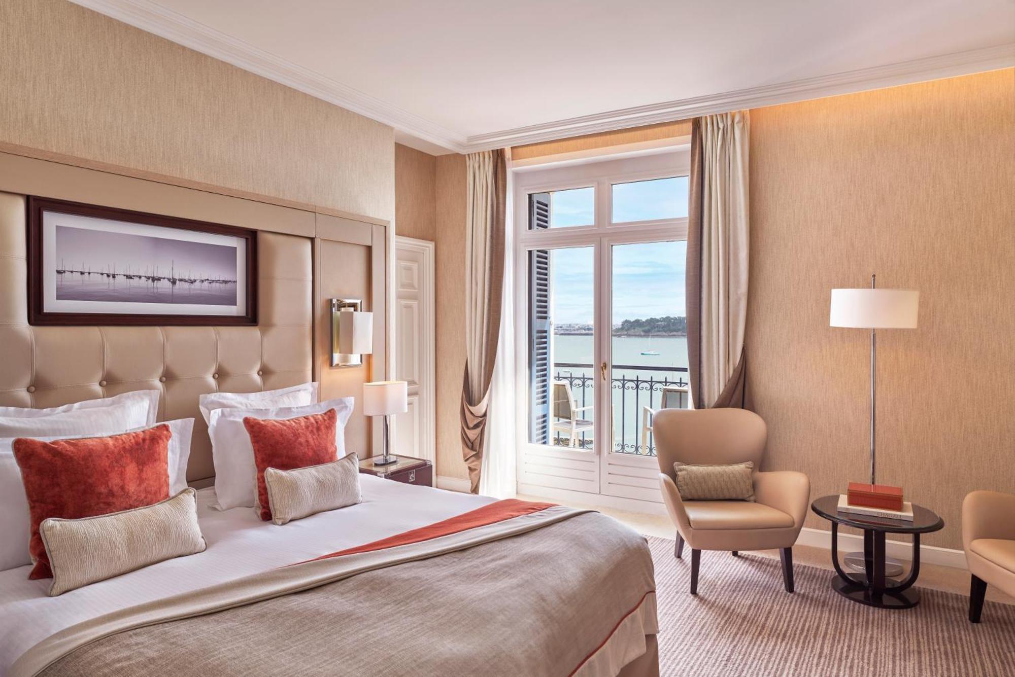 Deluxe Double or Twin Room with Sea View