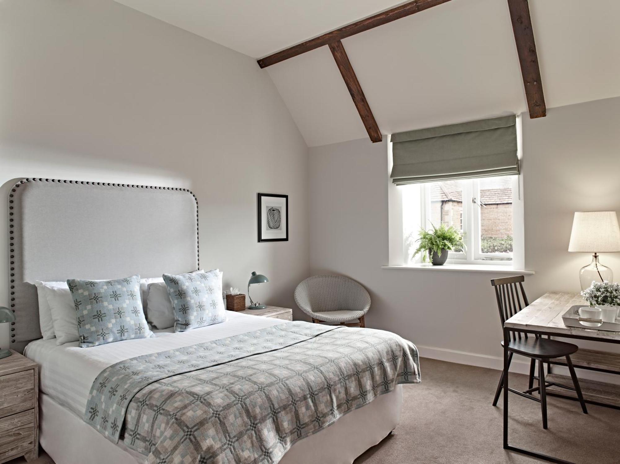 Medium Room