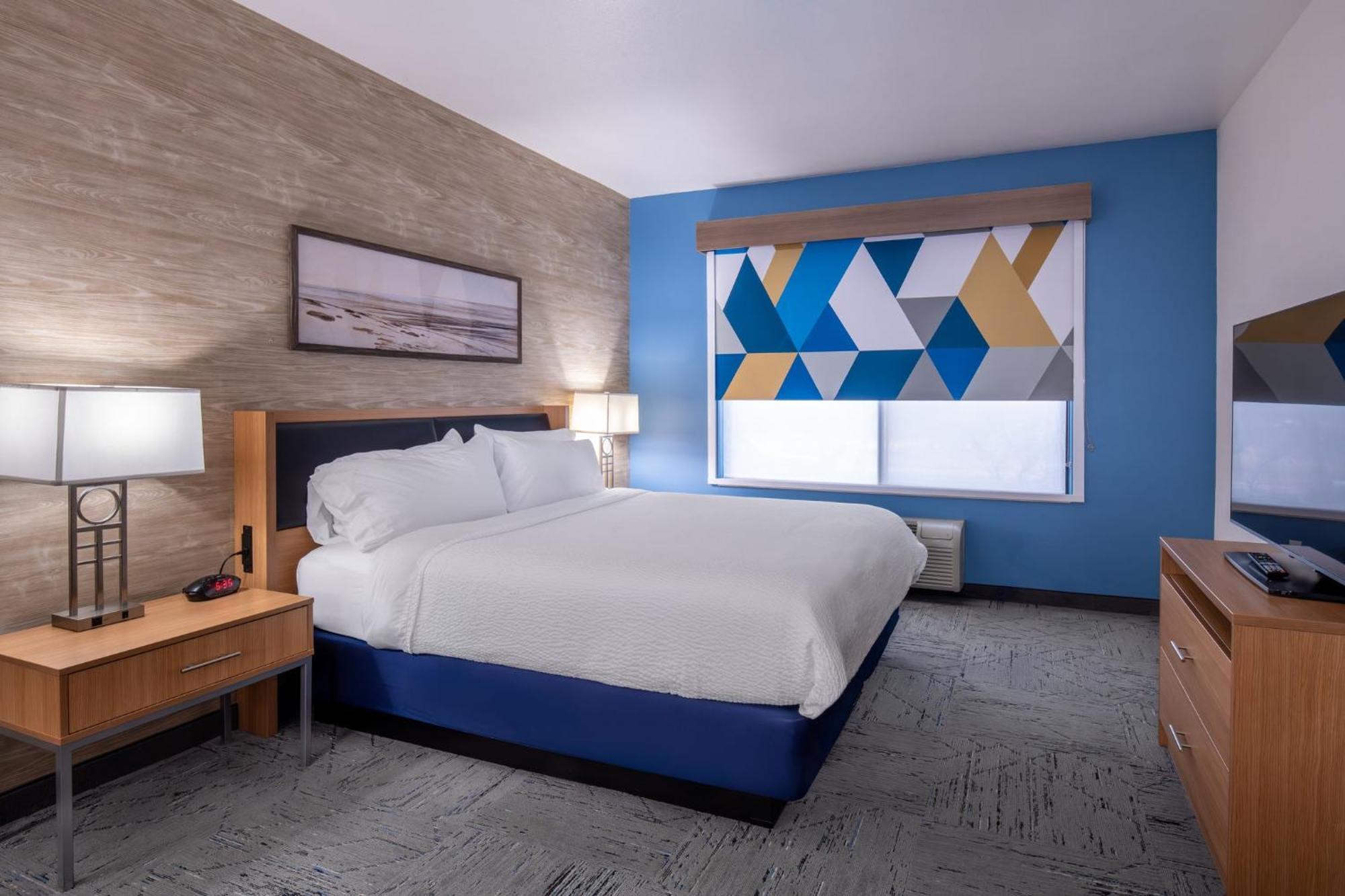 Queen Suite Two Queen Beds