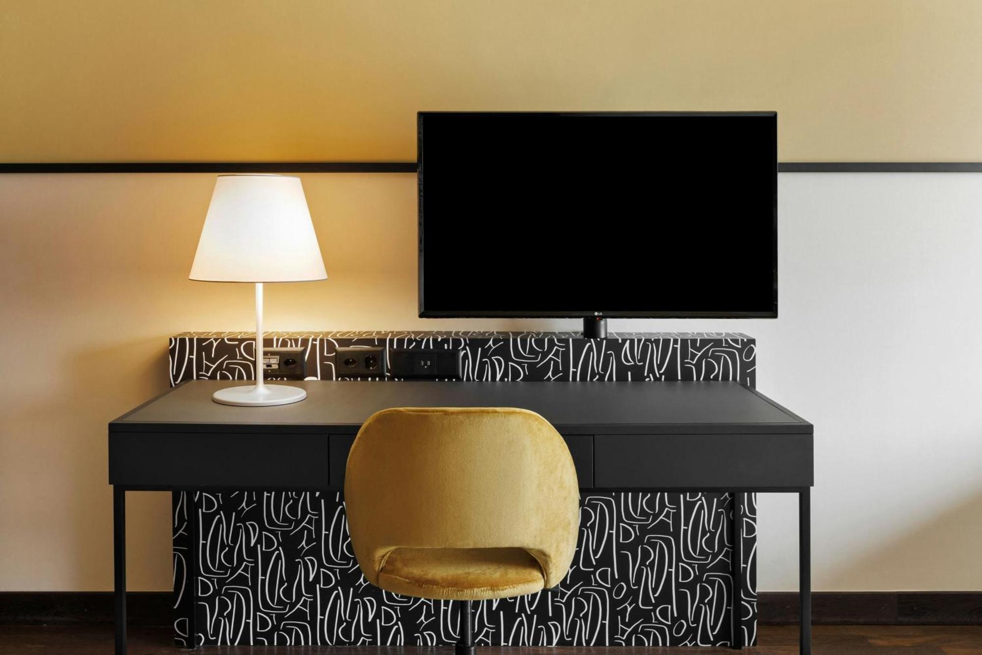 Comfort King Room