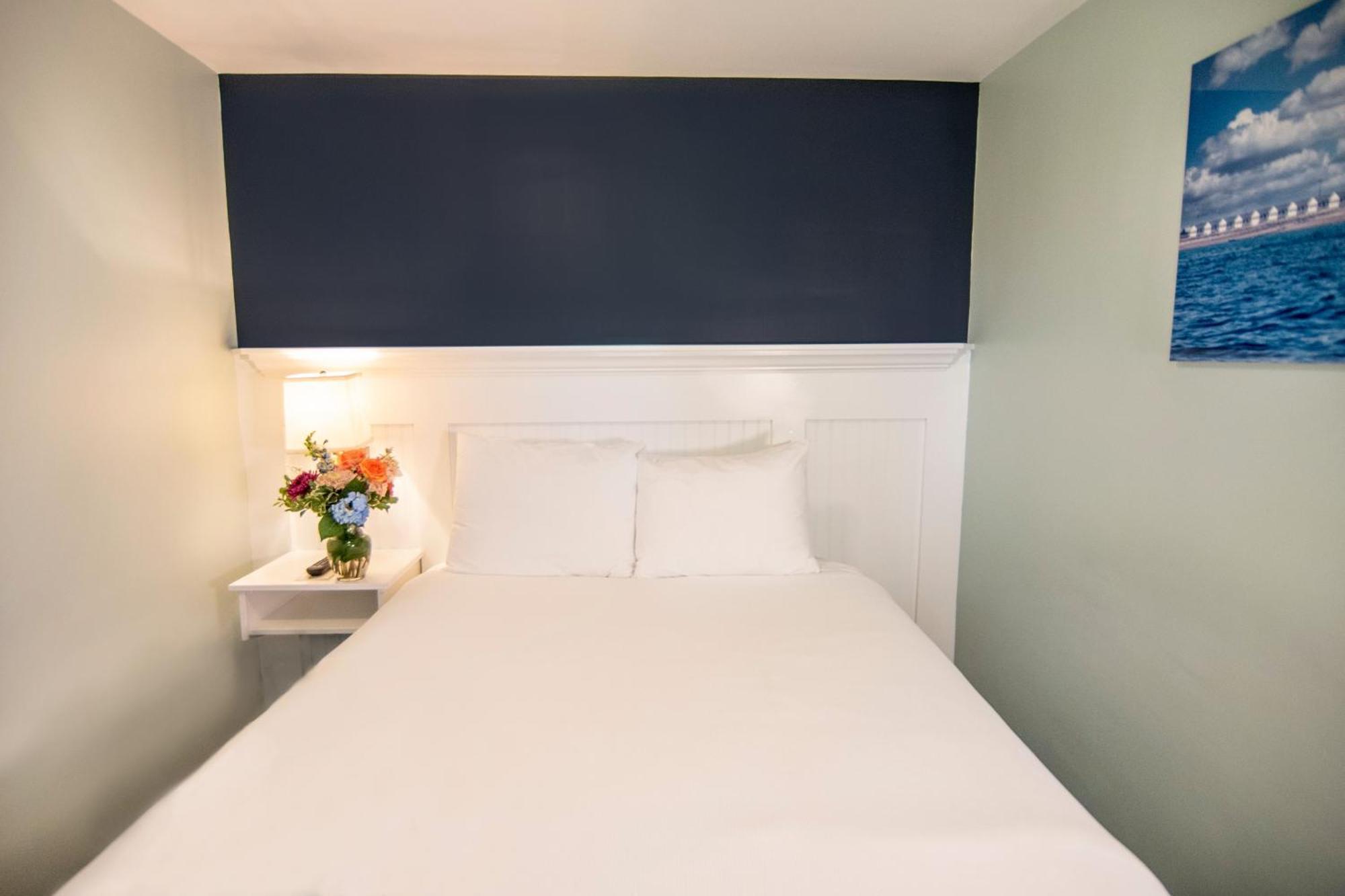 Queen Suite