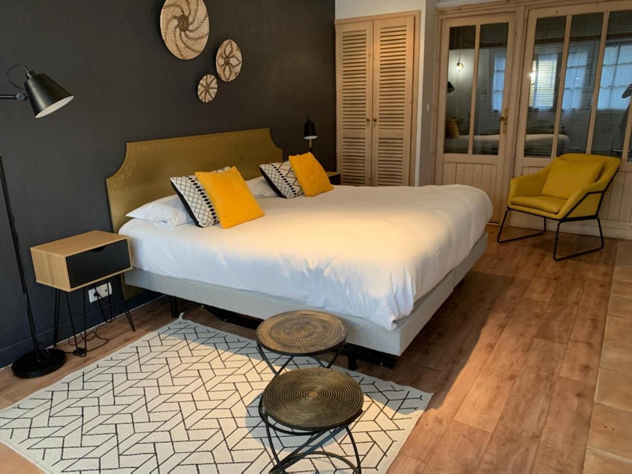 Double or Twin Room Garden View