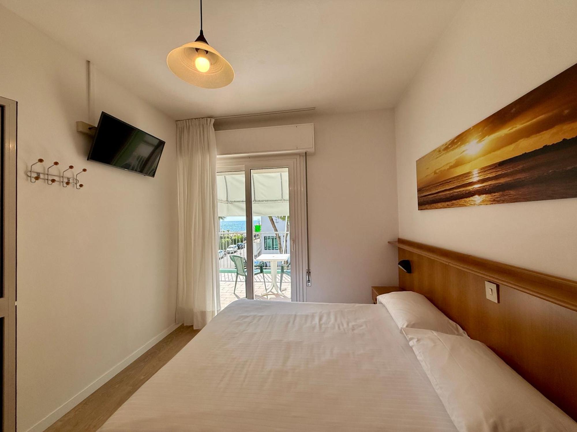 Double or Twin Room,1664667006:JPEG