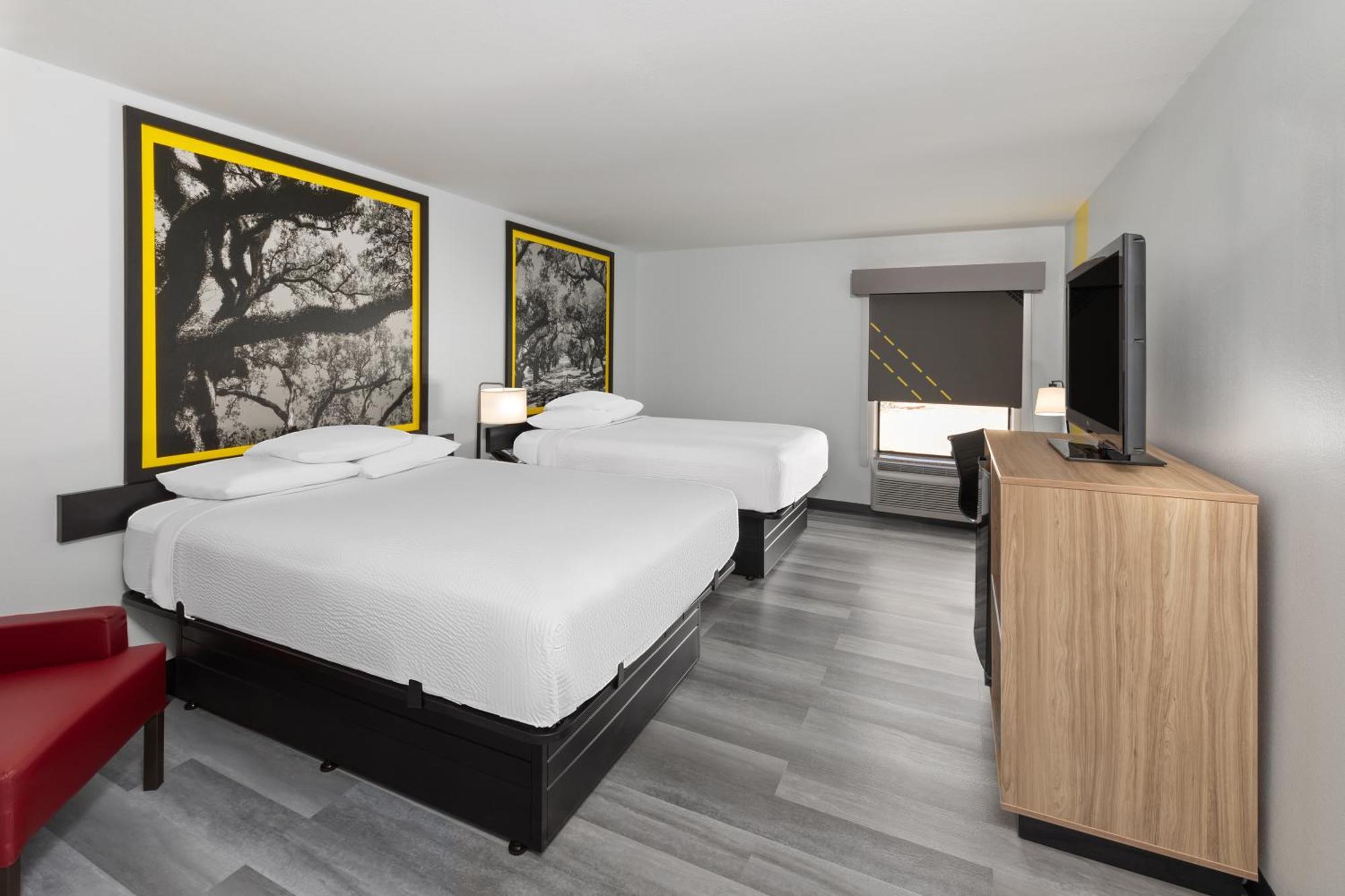 Queen Room Two Queen Beds Non-Smoking