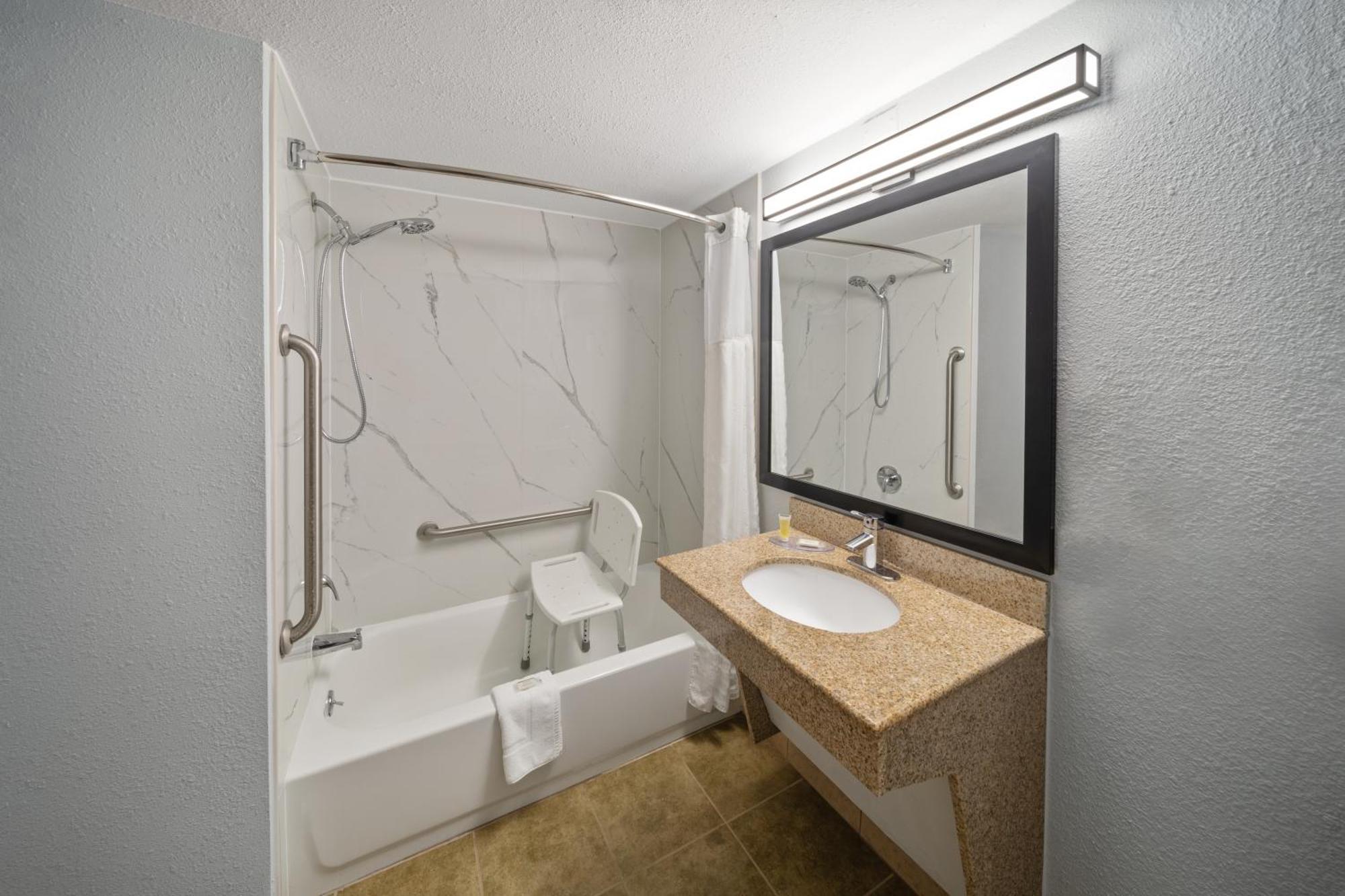 King Room Tub Grab Bars Mobility or Hearing Accessible Non-Smoking