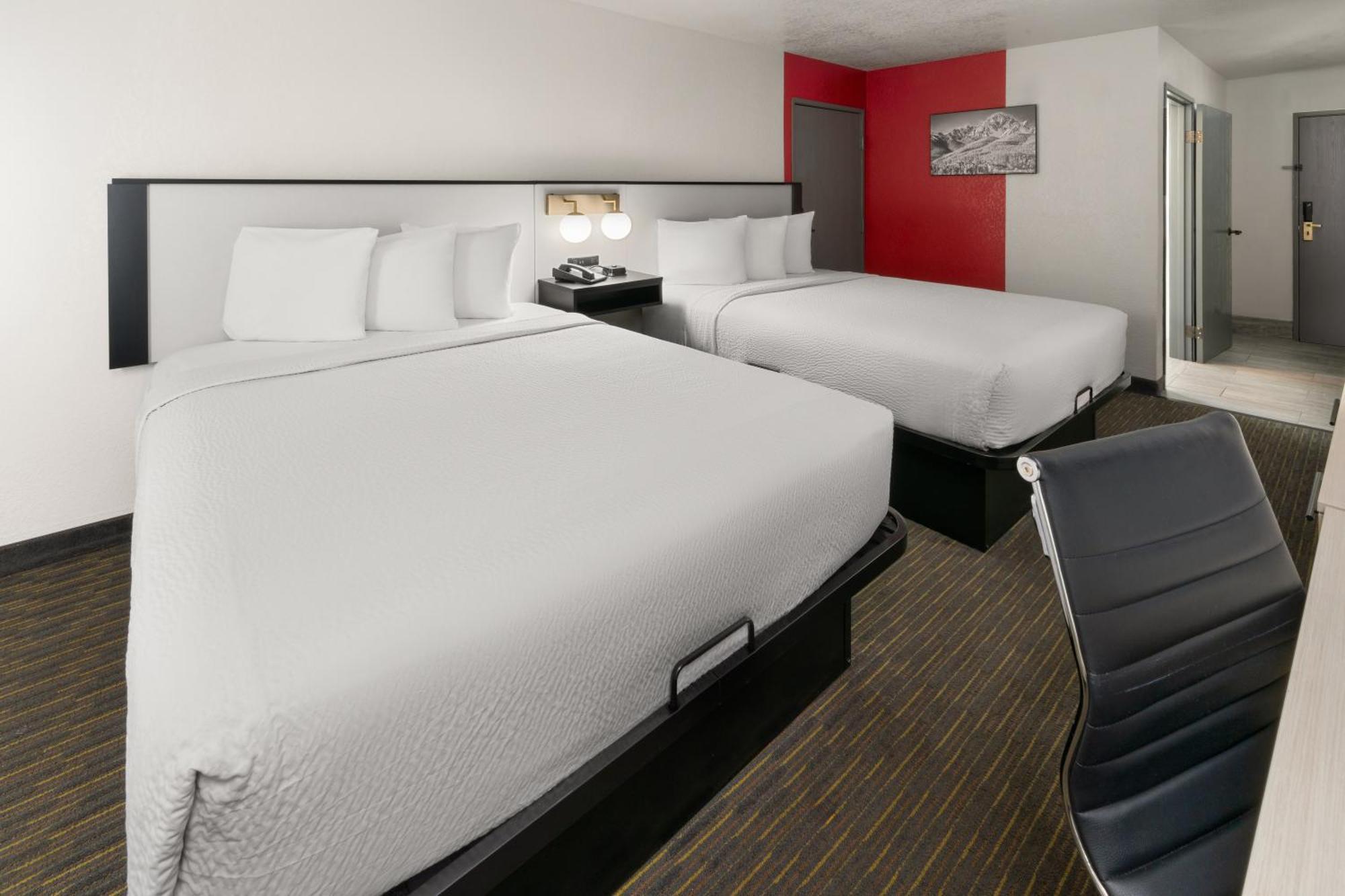 Queen Room Two Queen Beds Non-Smoking