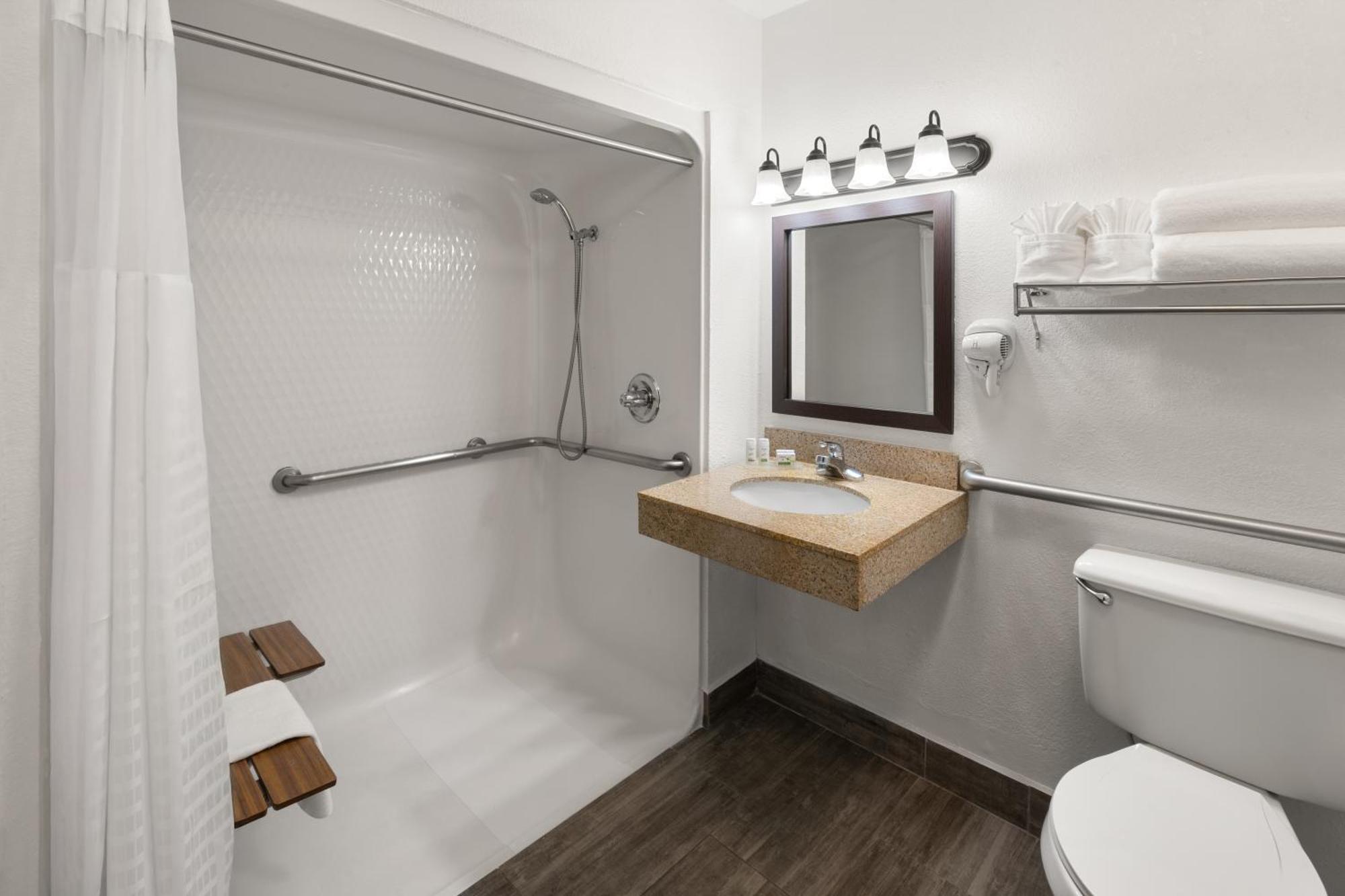 2 Queen Beds Mobility Accessible Room Roll Shower Non-Smoking
