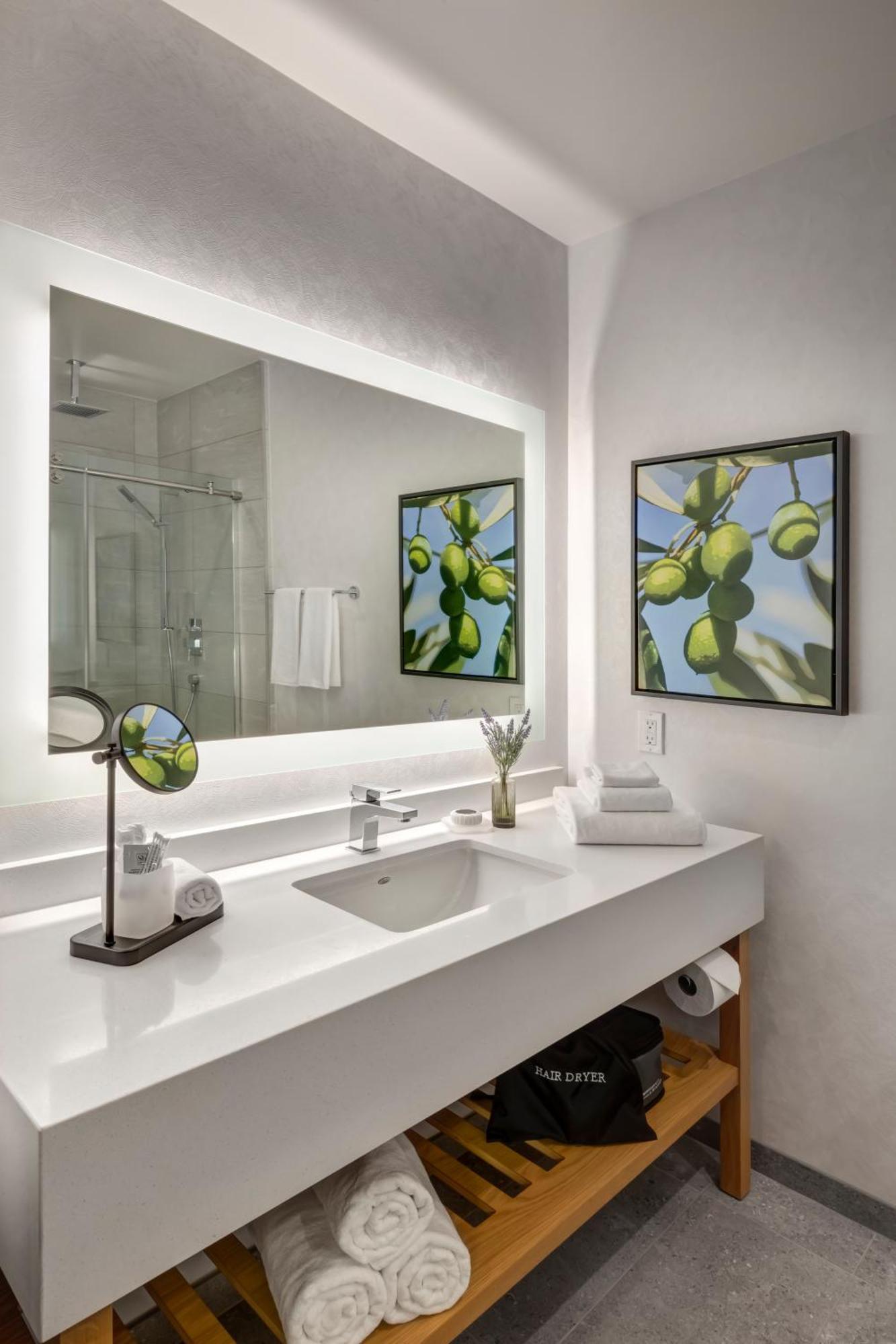 Standard King Room