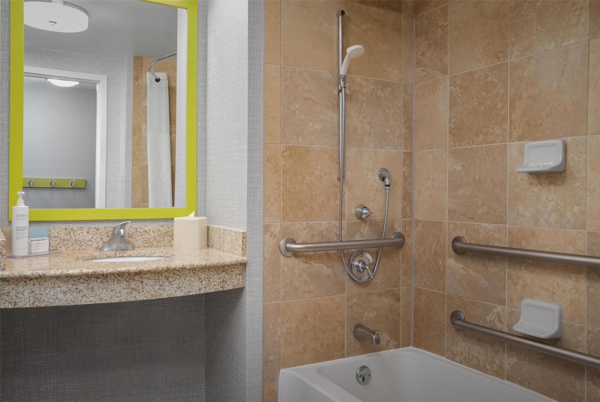 King Room Accessible Tub Mobility Hearing Access or Non-Smoking